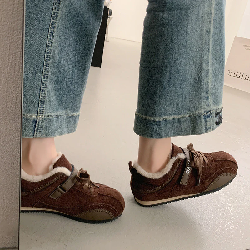 Damen Komfortable Fleece-Sneaker mit verstellbarem Riemen und kuscheligem Innenfutter Heidi Mode - Image 8