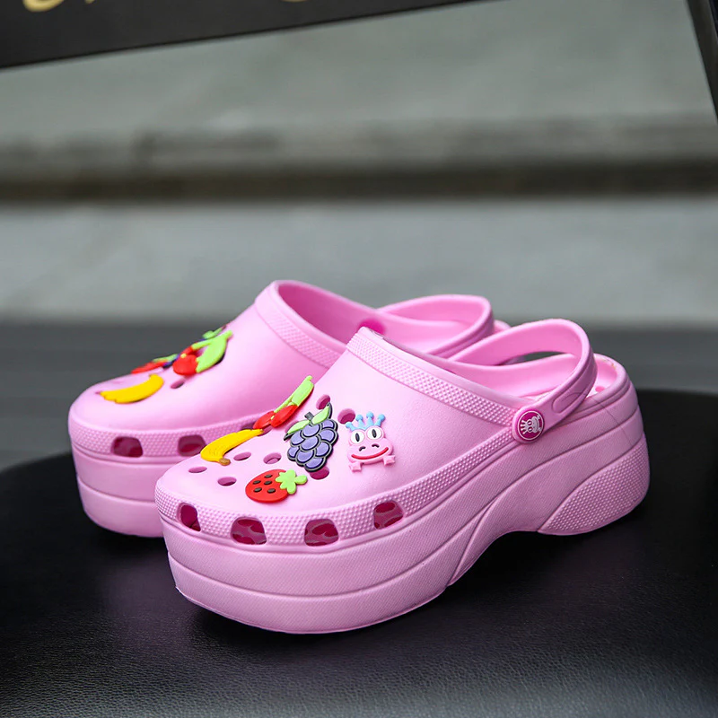 Damen Komfortable Freizeitclogs mit bunten 3D-Anhänger Heidi Mode - Image 8