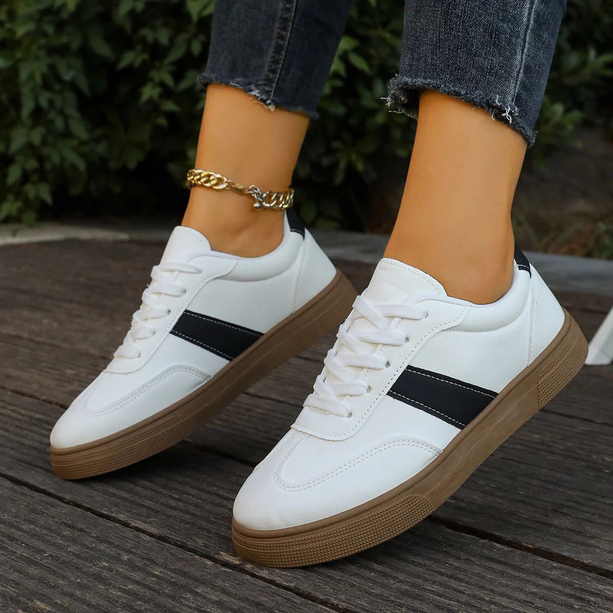 Damen Komfortable Freizeitsneaker mit rutschfester Sohle und modischem Design Heidi Mode - Image 4