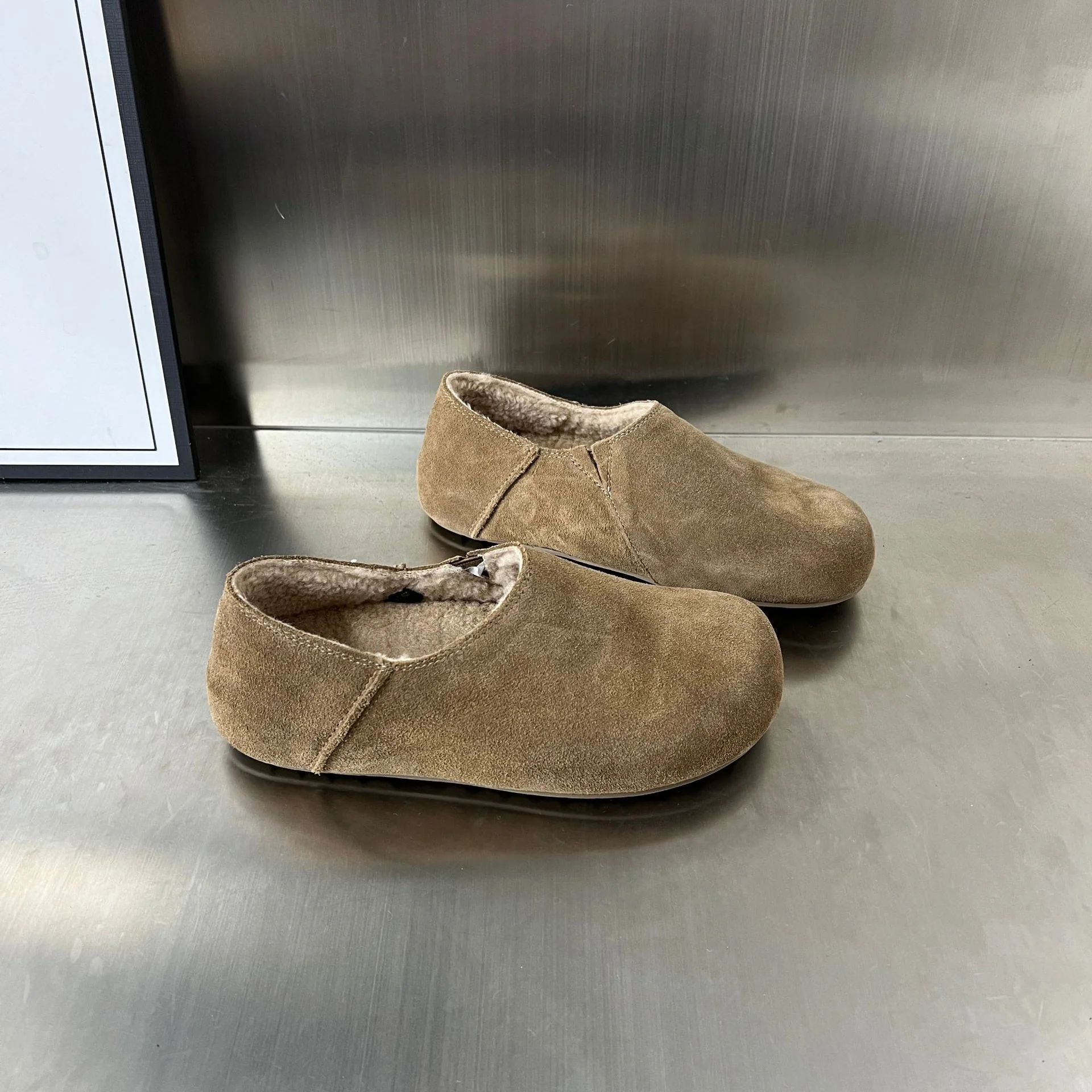 Damen Komfortable Hausschuhe aus weichem Wildleder mit kuscheligem Innenfutter Heidi Mode - Image 4