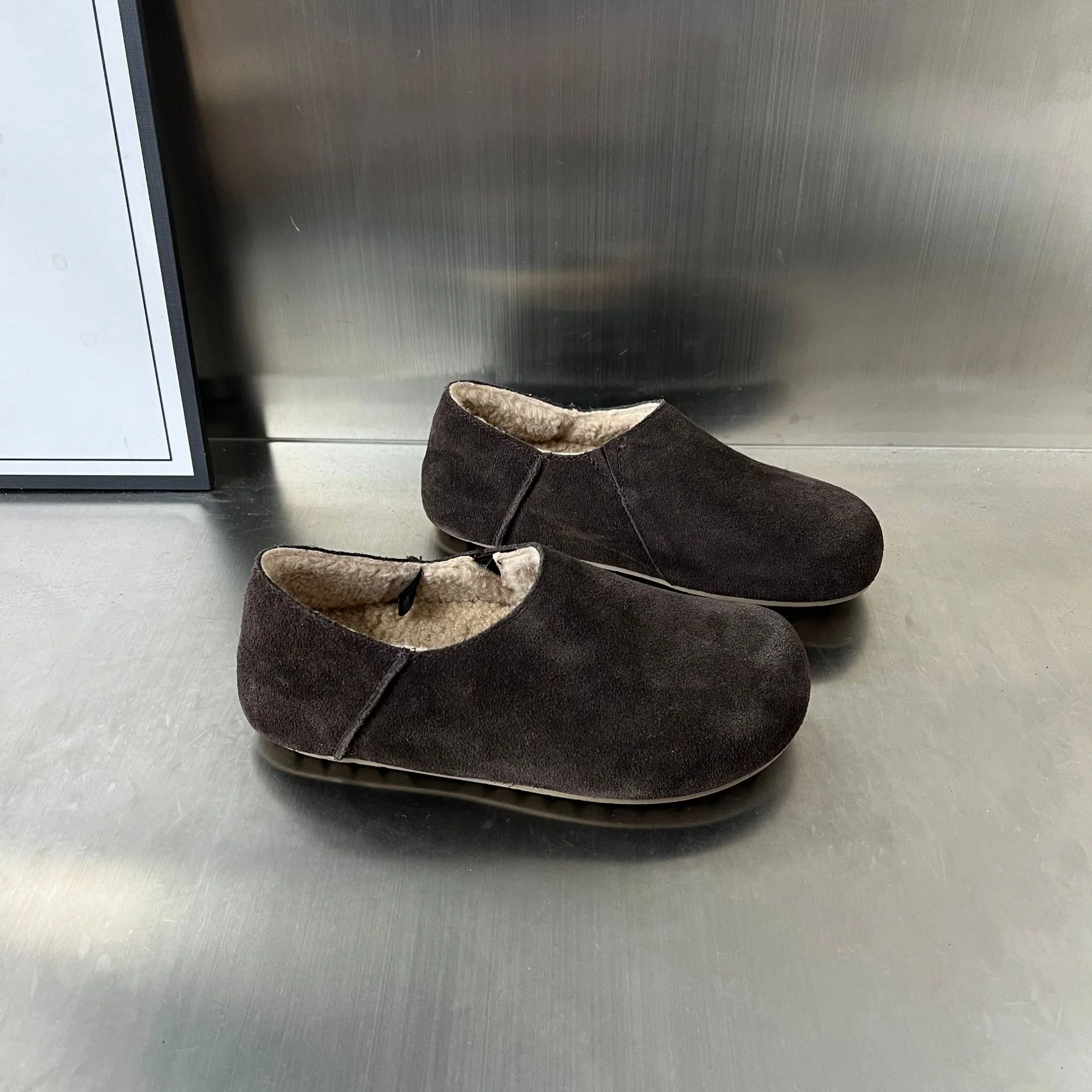 Damen Komfortable Hausschuhe aus weichem Wildleder mit kuscheligem Innenfutter Heidi Mode - Image 5