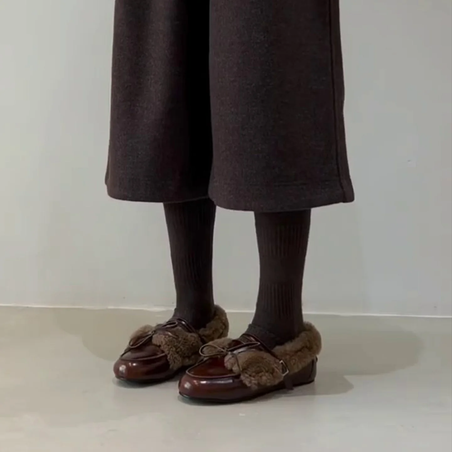 Damen Komfortable Hausschuhe mit weichem Fleece-Futter und modischem Doppelriemen Heidi Mode - Image 2