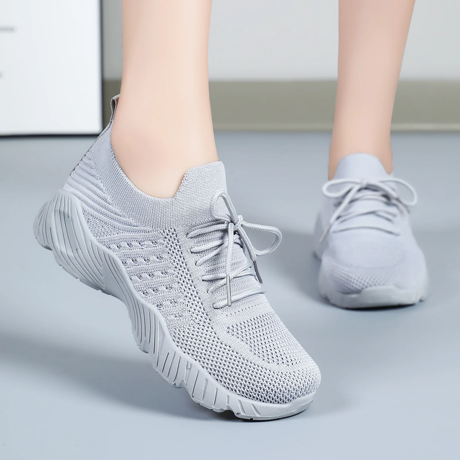 Damen Komfortable Leichtgewicht Sneakers mit atmungsaktivem Strickdesign Heidi Mode - Image 3