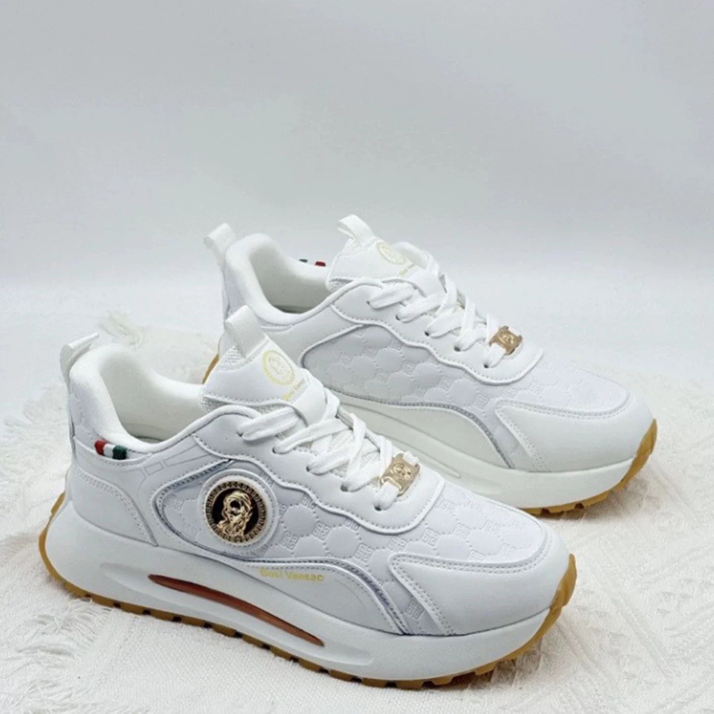 Damen Komfortable Lifestyle Sneakers mit modischem Design und atmungsaktiver Oberflächenstruktur Heidi Mode - Image 3