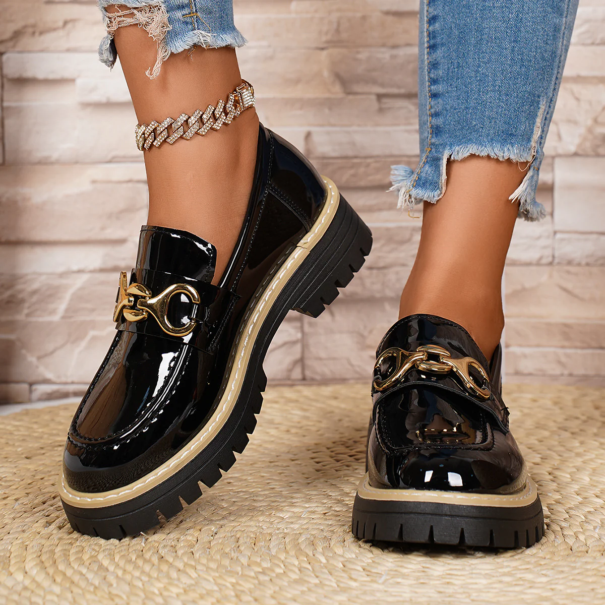Damen Komfortable Mokassin-Schuhe mit glänzenden Akzenten und robustem Sohlenprofil Heidi Mode - Image 3