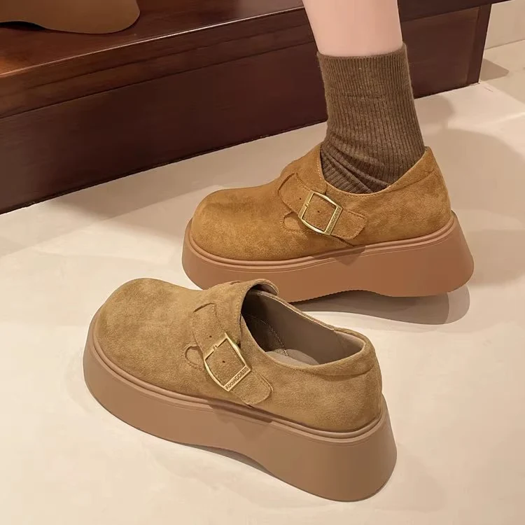 Damen Komfortable Plateau-Clogs mit eleganter Schnallenverzierung Heidi Mode - Image 4