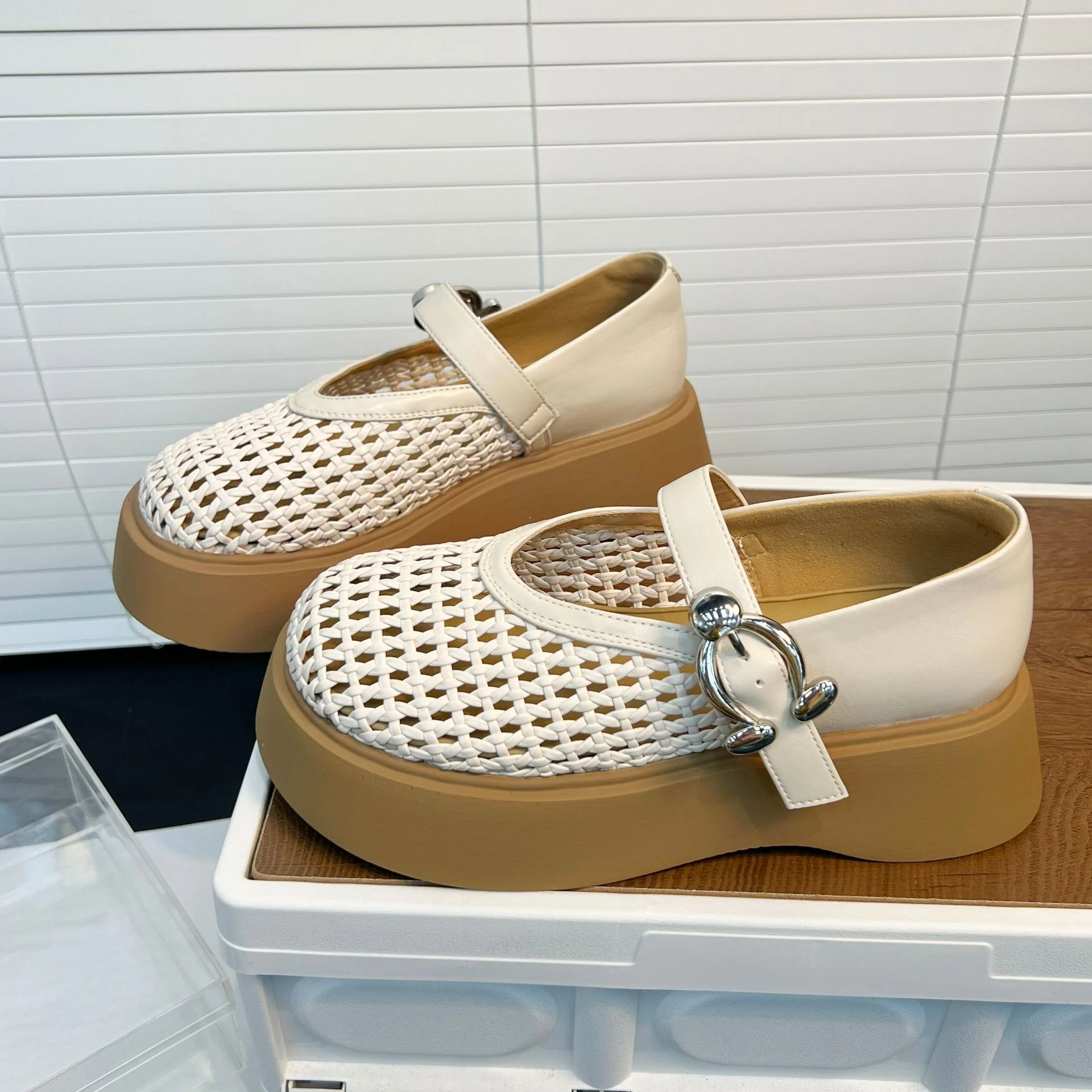 Damen Komfortable Plateau-Schuhe mit Netzdesign Heidi Mode - Image 7
