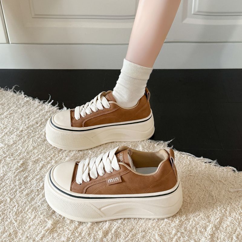 Damen Komfortable Plateau-Sneaker mit elastischen Schnürsenkeln Heidi Mode - Image 2