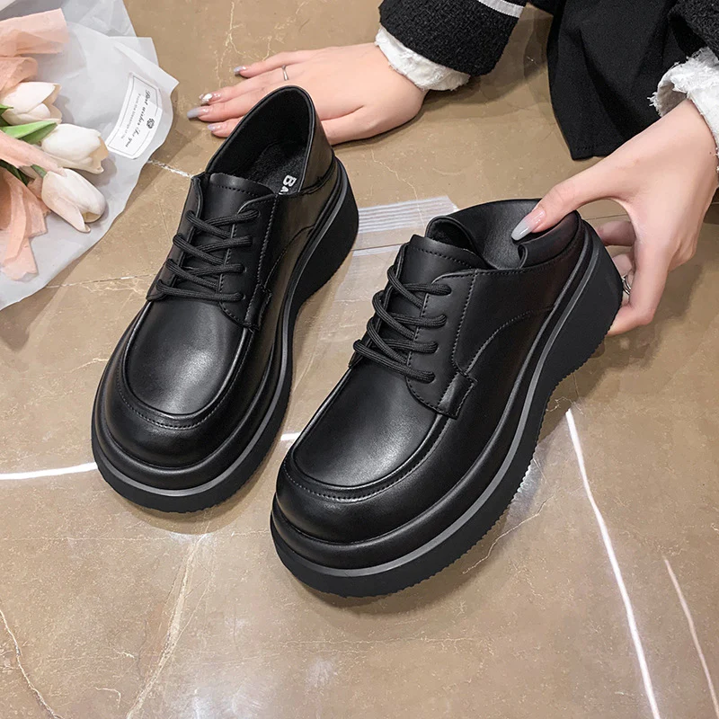 Damen Komfortable Plateauschuhe mit stilvollem Design Heidi Mode - Image 6