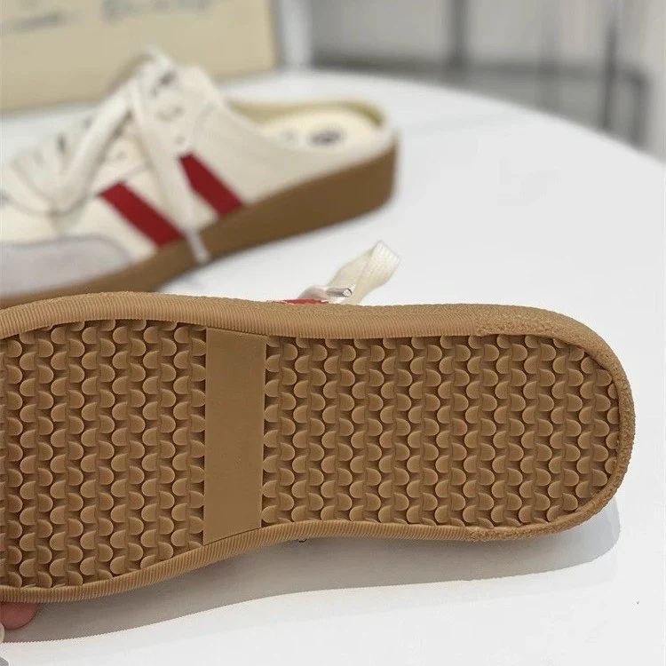 Damen Komfortable Slip-On Sneaker mit modischen Akzenten Heidi Mode - Image 3