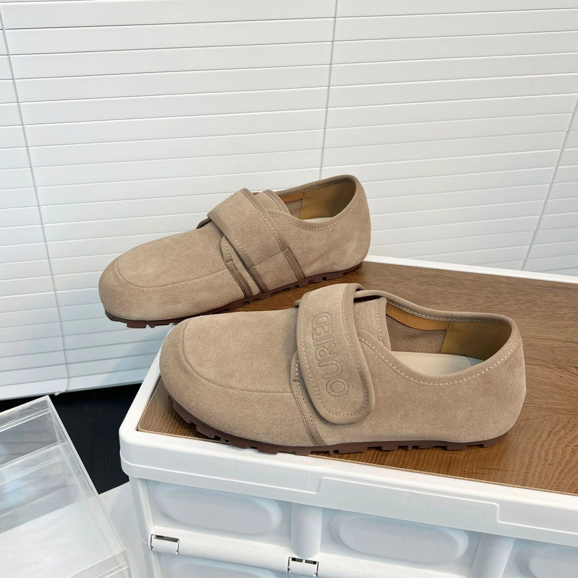 Damen Komfortable Slipper mit praktischem Klettverschluss Heidi Mode - Image 7