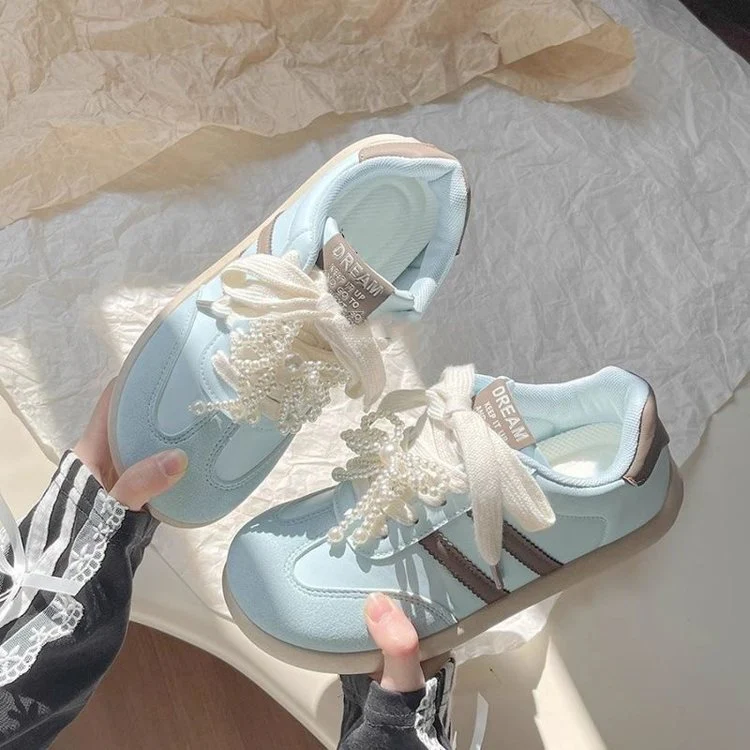 Damen Komfortable Sneaker mit eleganten Perlenapplikationen und atmungsaktiver Oberkante Heidi Mode - Image 4
