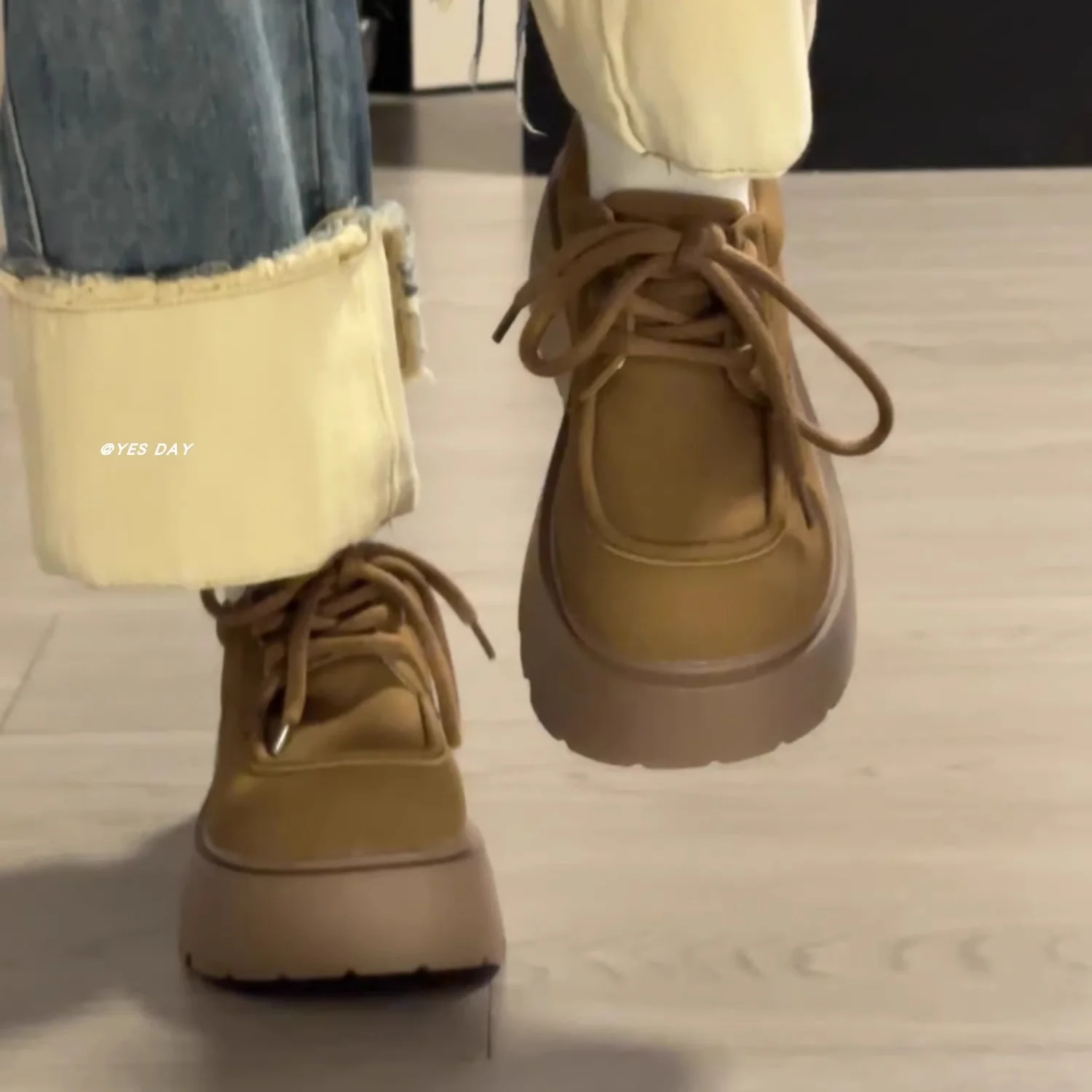 Damen Komfortable Sneaker mit modernem Design und extraleichter Sohle Heidi Mode - Image 3