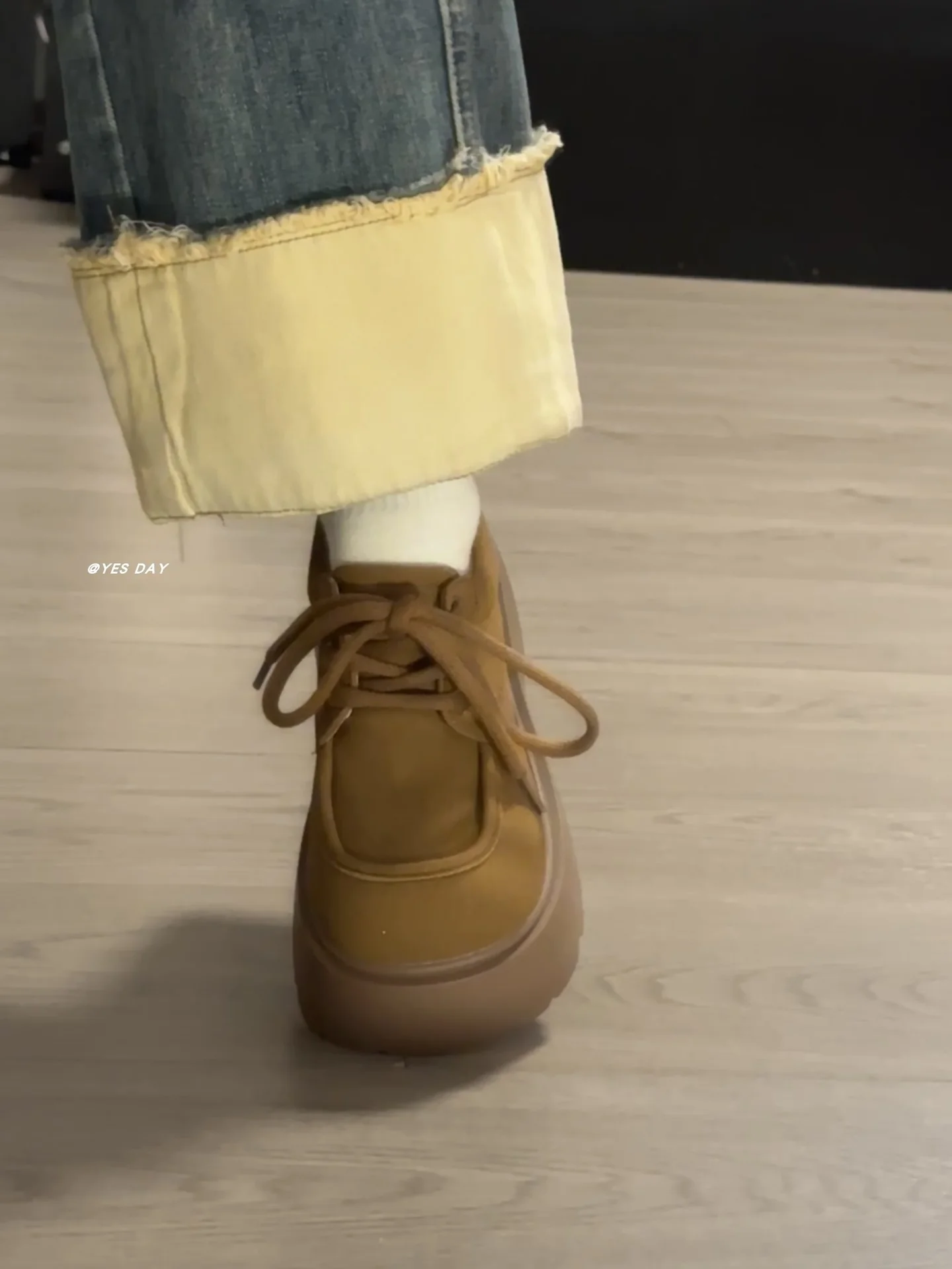 Damen Komfortable Sneaker mit modernem Design und extraleichter Sohle Heidi Mode - Image 6