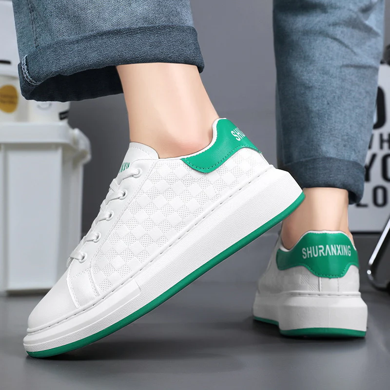 Damen Komfortable Sneaker mit schickem Karomuster und flexibler Laufsohle Heidi Mode - Image 2
