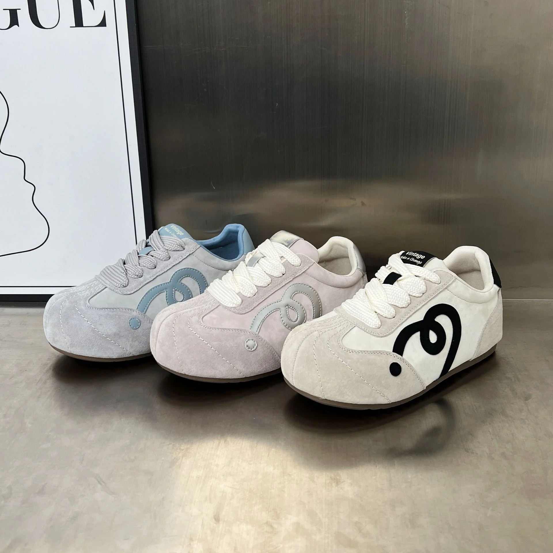 Damen Komfortable Sneaker mit weichem Wildleder-Obermaterial und innovativer Dämpfungstechnologie Heidi Mode - Image 3
