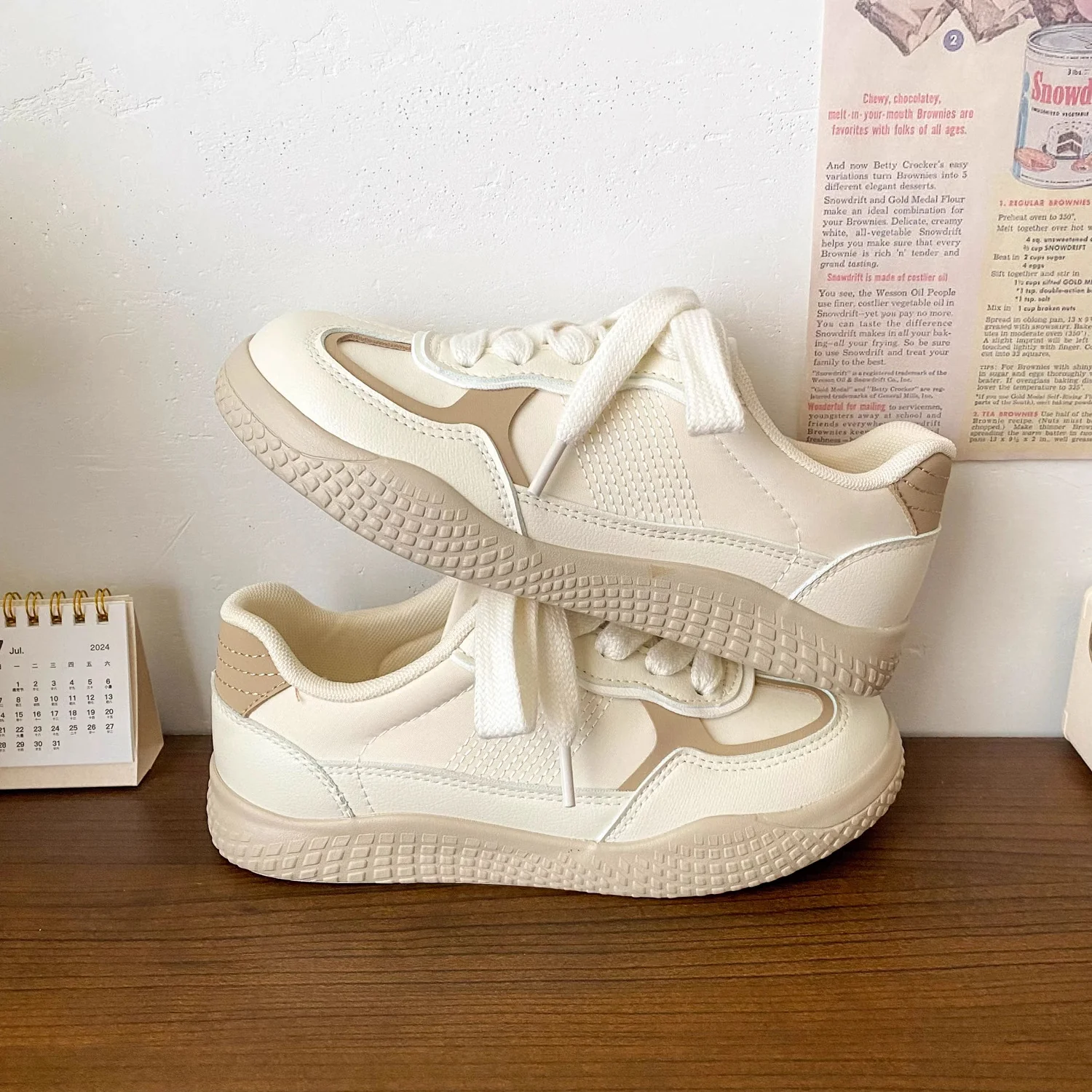 Damen Komfortable Sneakers mit atmungsaktiver Mesh-Oberfläche und rutschfester Sohle Heidi Mode - Image 2