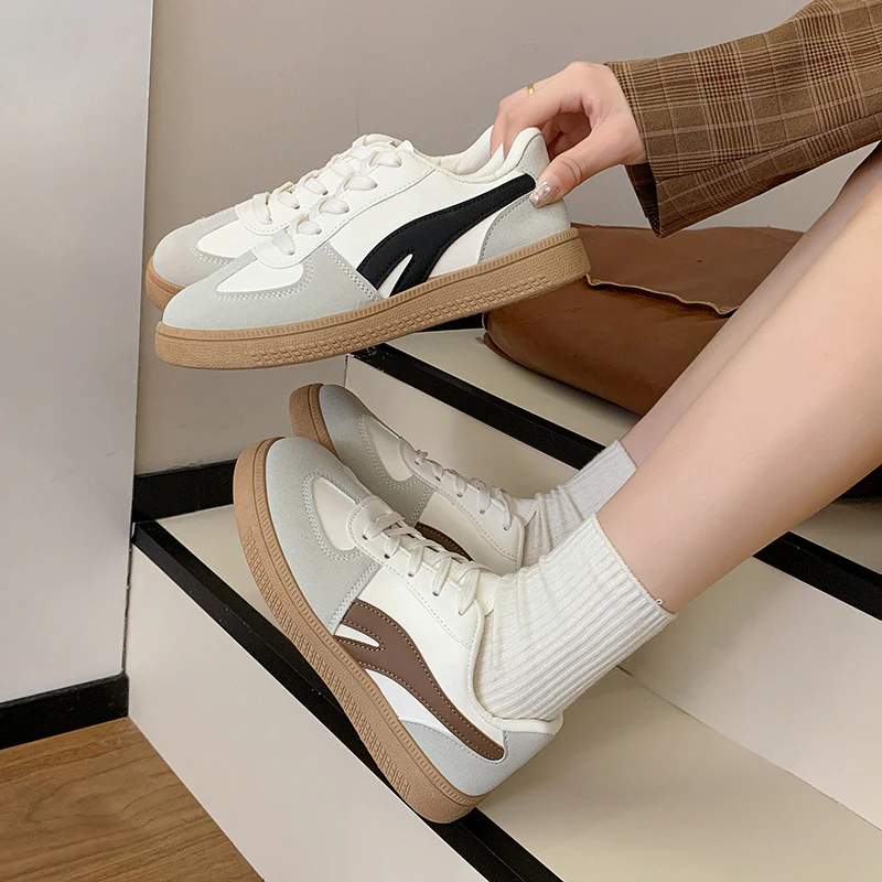 Damen Komfortable Sneakers mit klassischer Silhouette und rutschfester Laufsohle Heidi Mode - Image 3