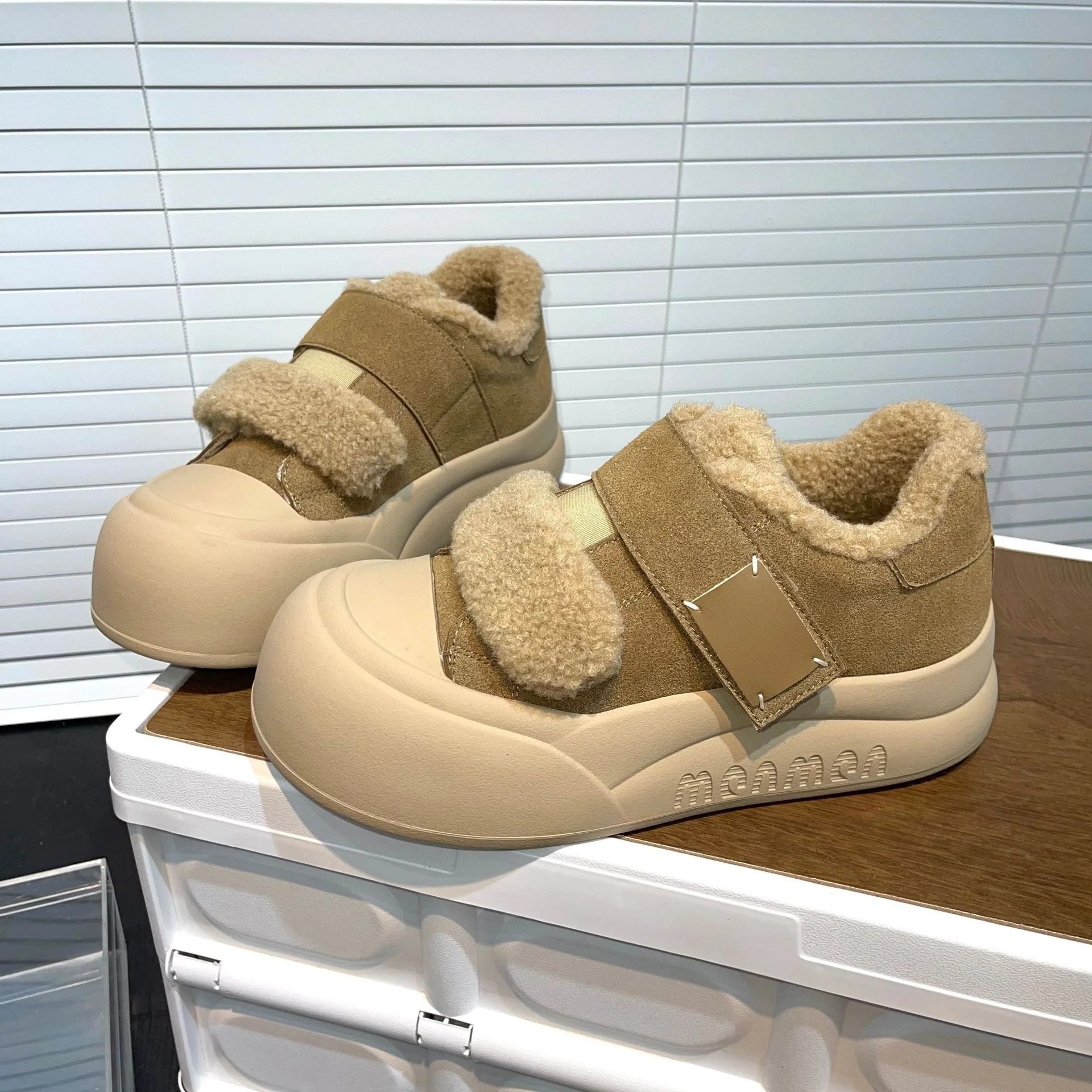 Damen komfortable Sneakers mit kuscheligem Innenfutter und verstellbarem Klettverschluss Heidi Mode