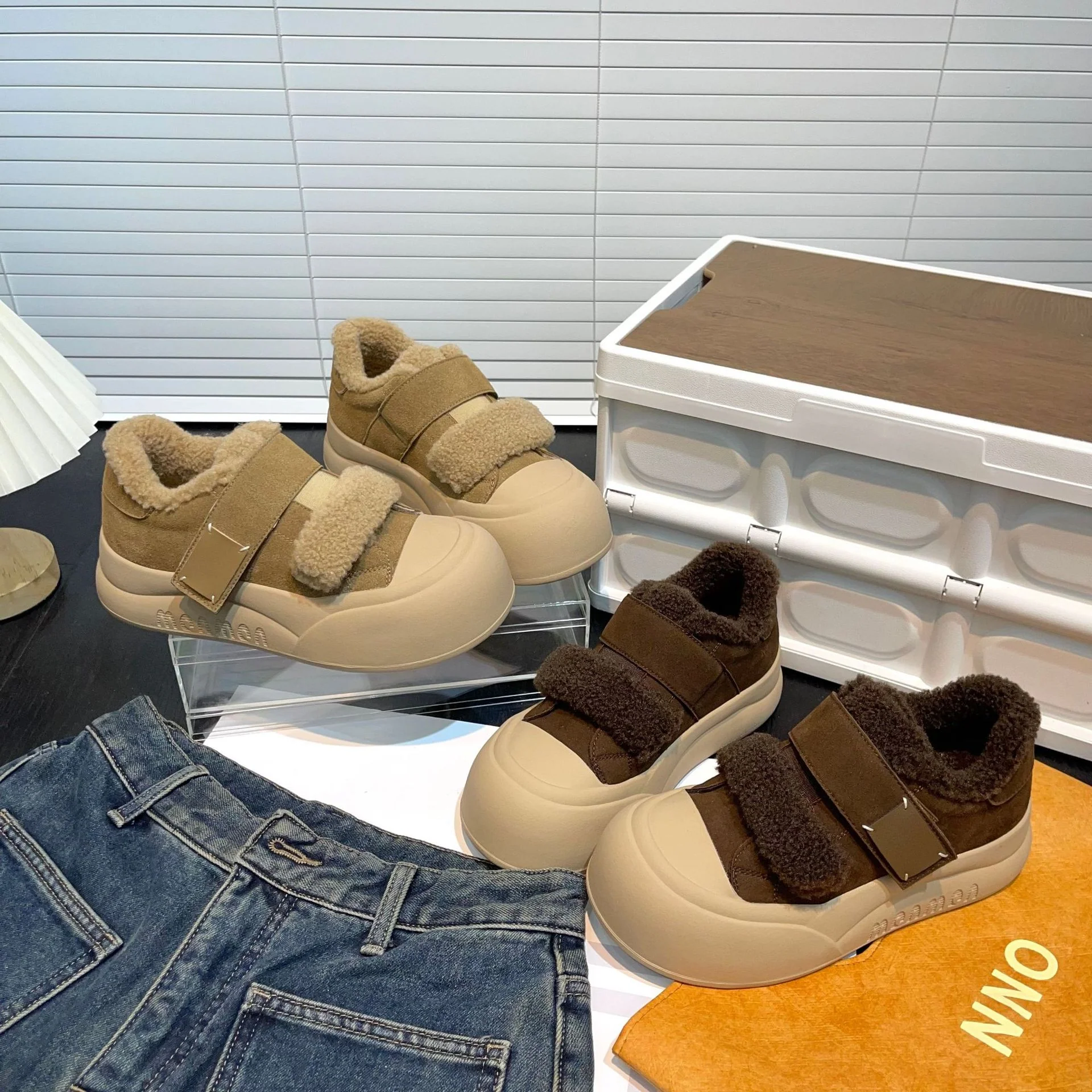 Damen komfortable Sneakers mit kuscheligem Innenfutter und verstellbarem Klettverschluss Heidi Mode - Image 3