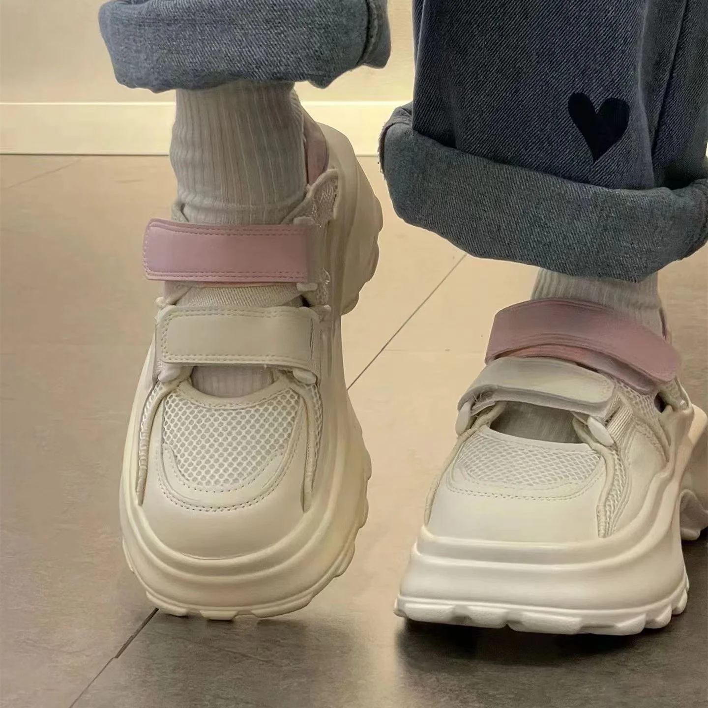 Damen Komfortable Sneakers mit verstellbarem Klettverschluss und atmungsaktivem Obermaterial Heidi Mode - Image 3