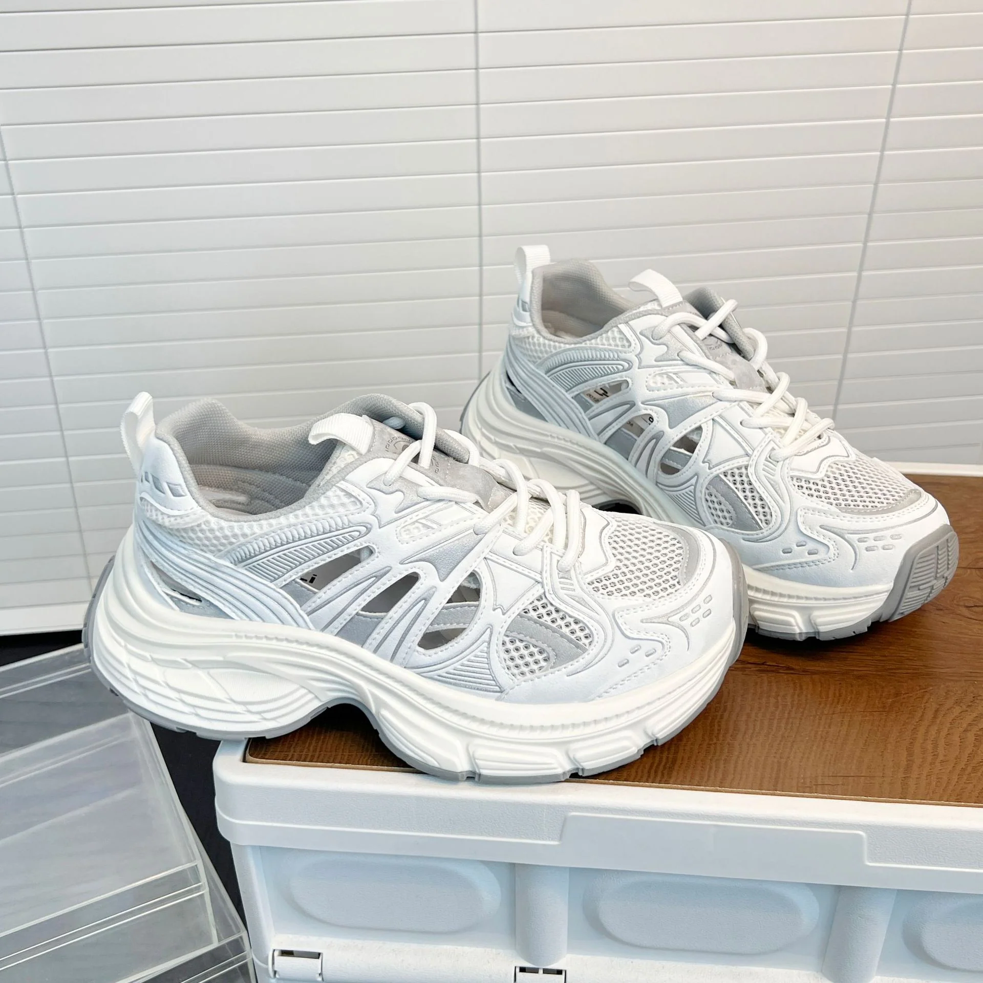 Damen Komfortable und stylische Sneakers mit innovativem Luftpolstersystem Heidi Mode - Image 5