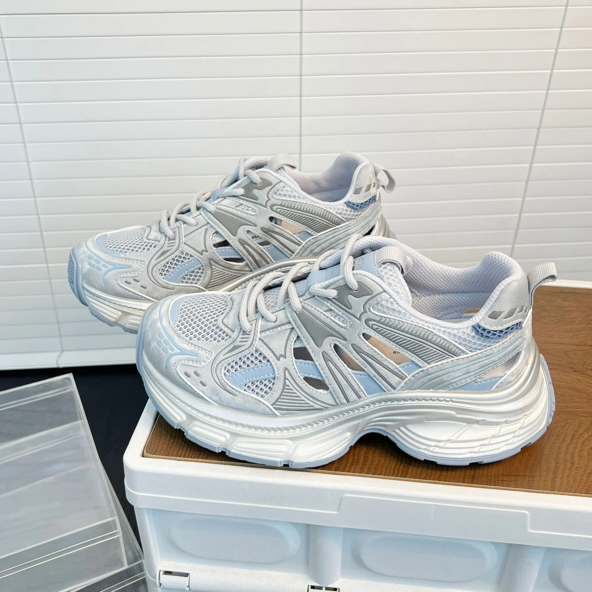 Damen Komfortable und stylische Sneakers mit innovativem Luftpolstersystem Heidi Mode - Image 9