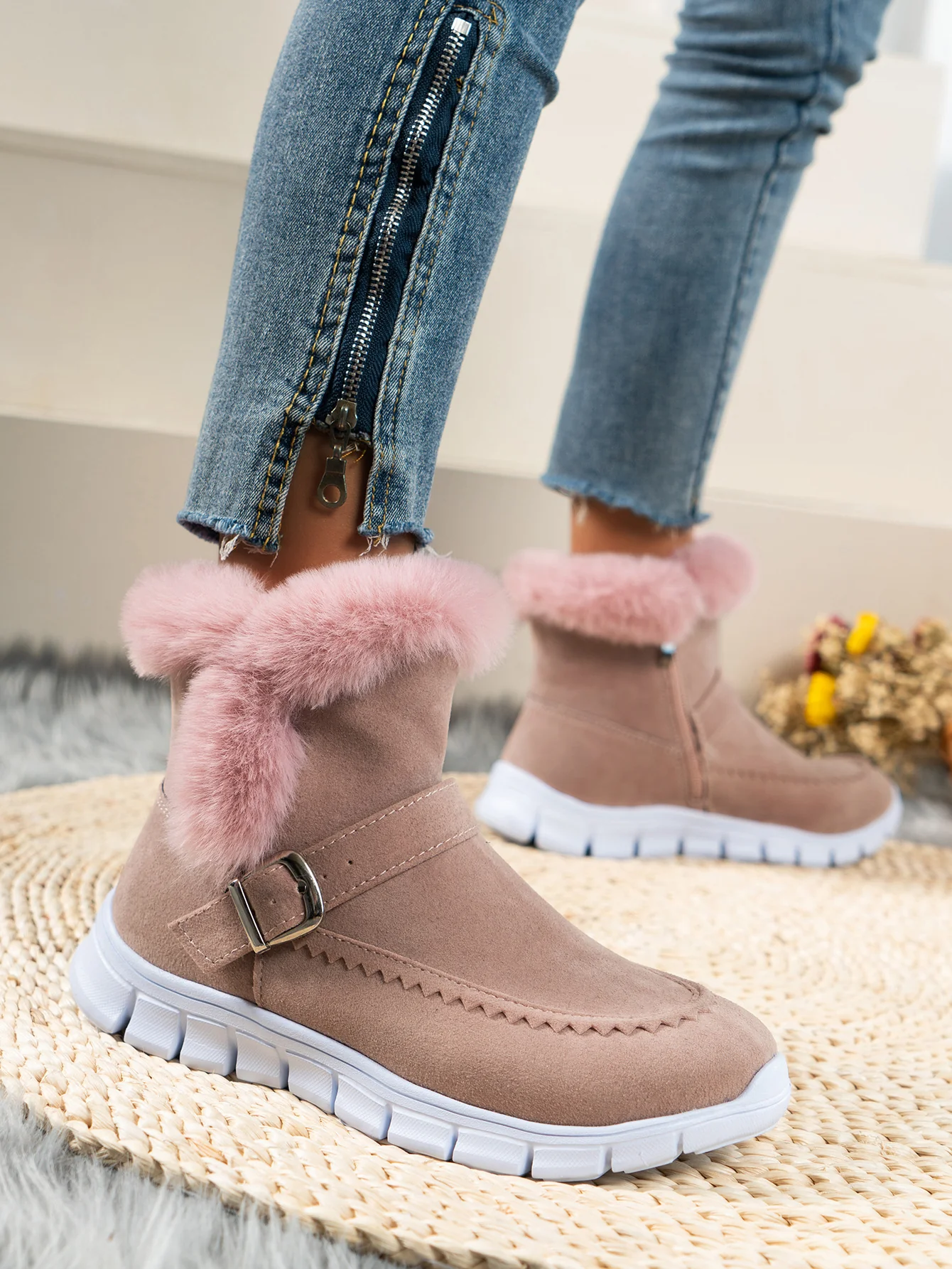 Damen Komfortable Winterstiefel mit modischer Kunstfellverzierung Heidi Mode - Image 8