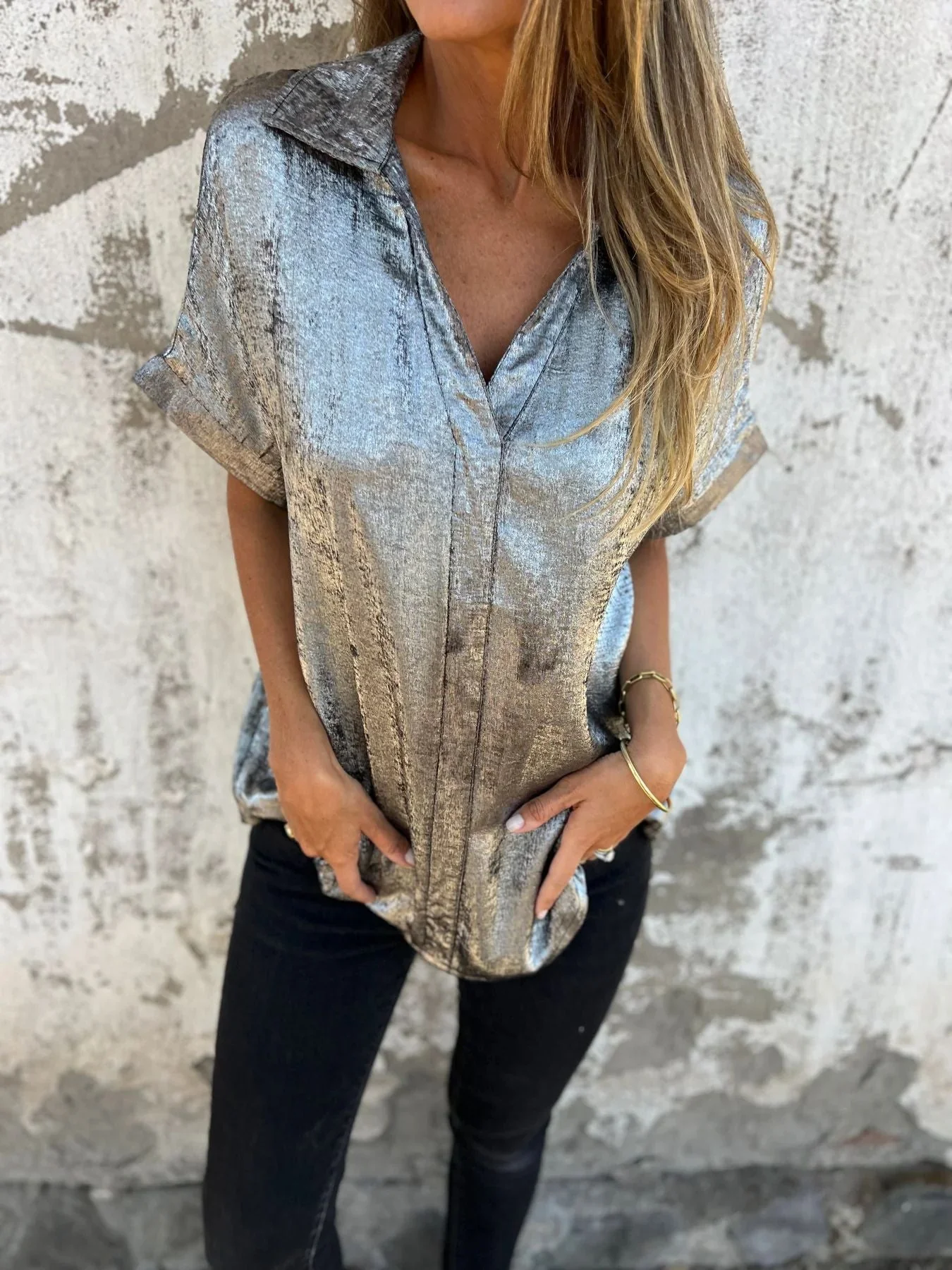 Damen Kurzarm-Seidenbluse mit Elegantem Glanz und Modischem Revers Heidi-Mode - Image 9