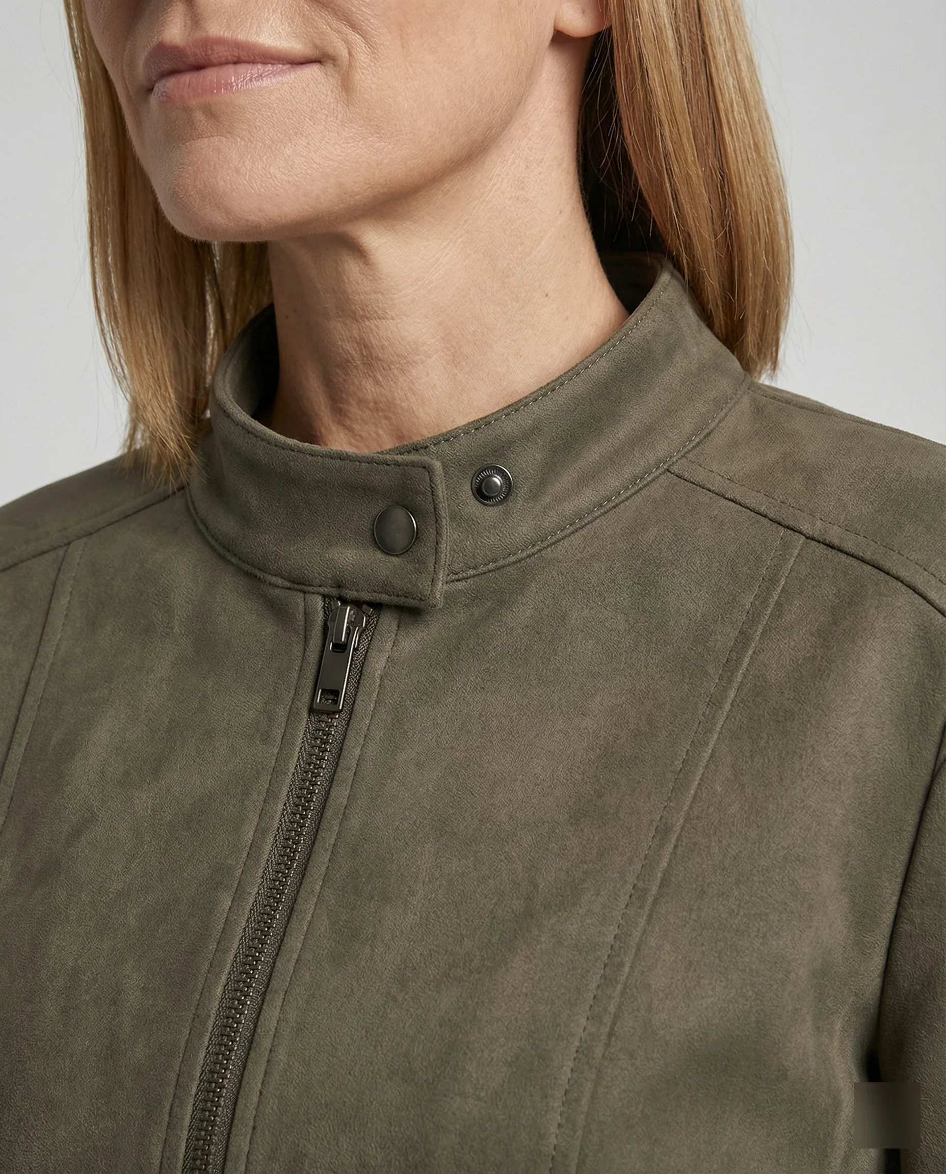 Damen kurze Velourslederjacke mit markanten Teilungsnähten hohem Stehkragen und Zweiwege-Reißverschluss Heidi-Mode - Image 3