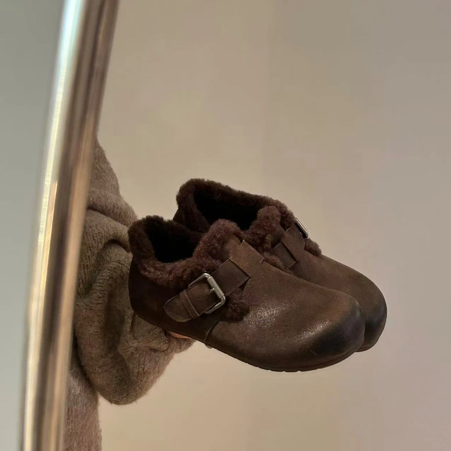 Damen Kuschelige Clogs mit weichem Kunstfell und modischem Schnallen-Design Heidi Mode - Image 3