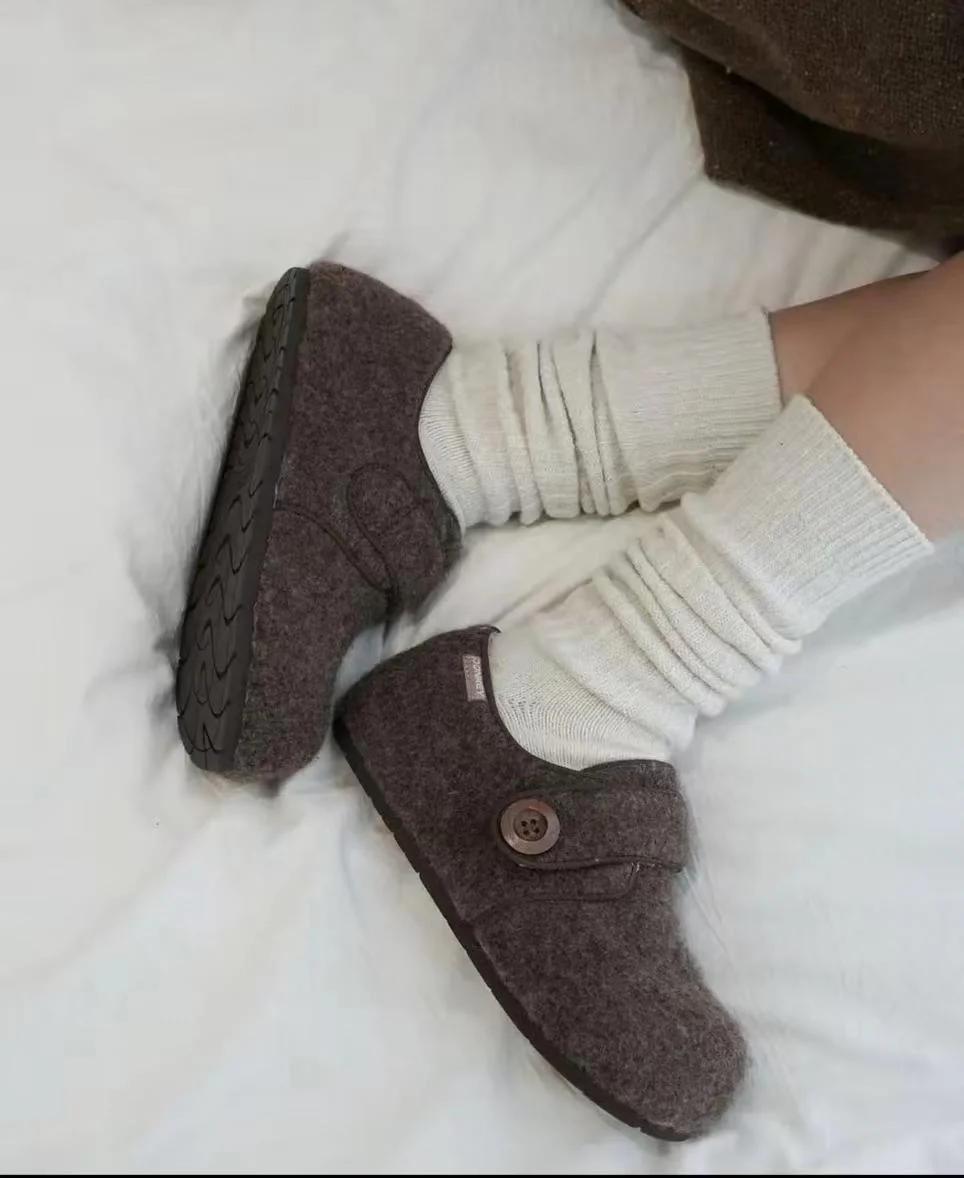 Damen Kuschelige Hausschuhe mit praktischer Schnallenverzierung Heidi Mode - Image 6
