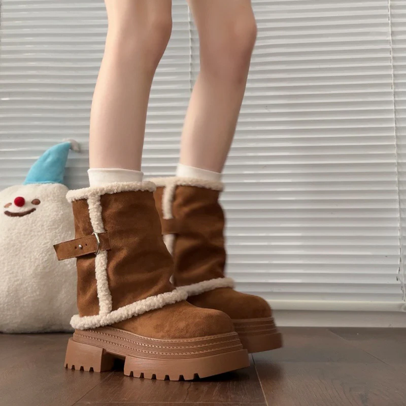 Damen kuschelige Winterstiefel mit modischer Schnallenverzierung Heidi Mode - Image 2