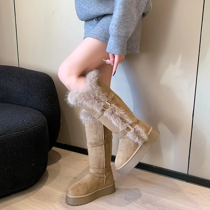 Damen kuschelige Winterstiefel mit weichem Kunstfellrand und modischen Schnallen Heidi Mode - Image 6