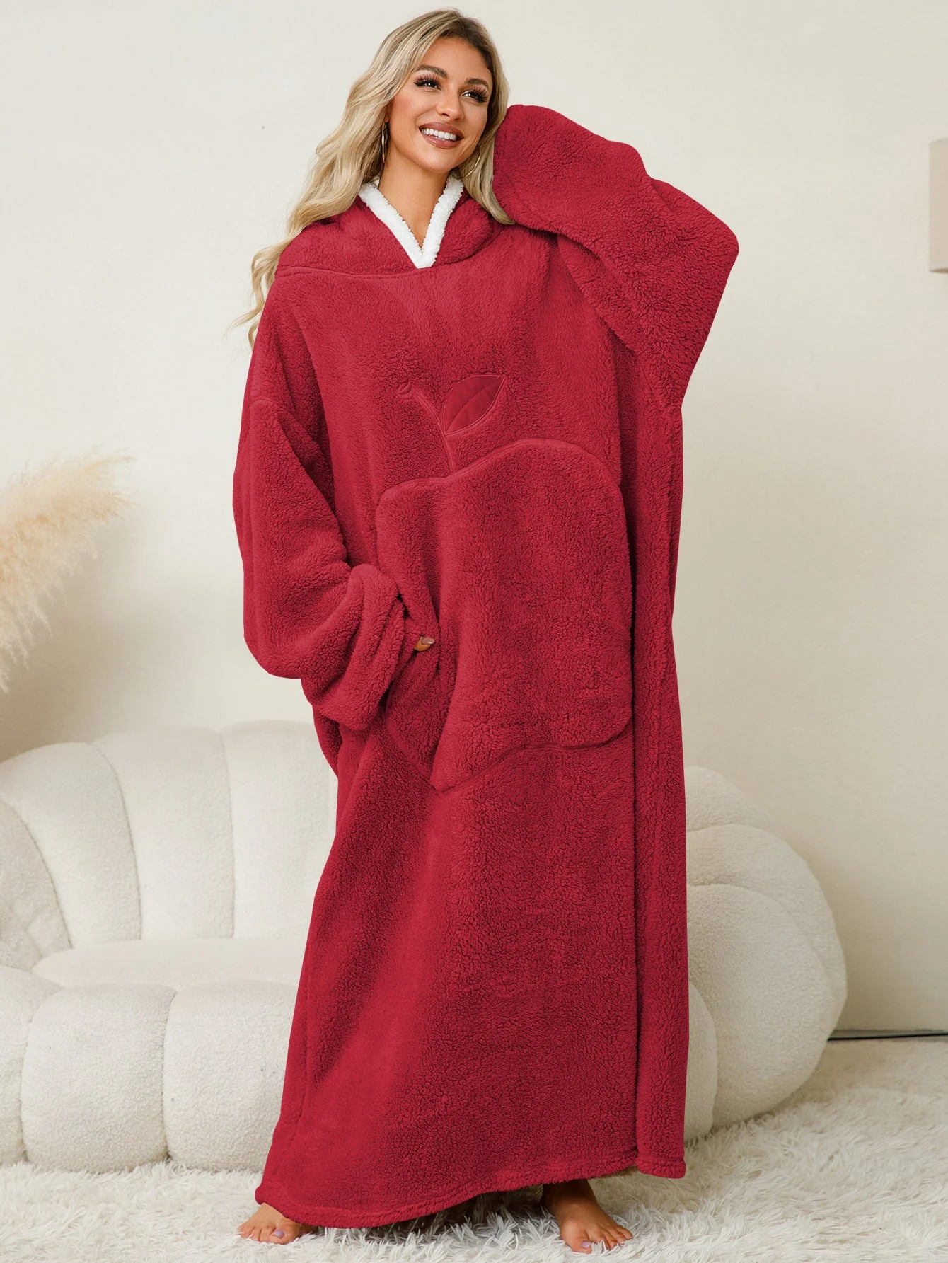 Damen Kuscheliger Hoodie-Decke mit Großen Taschen und Kontrastierendem Innenfutter Heidi-Mode - Image 7