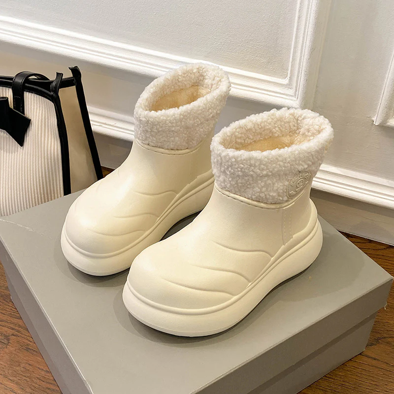 Damen kuschelweiche Winterboots mit robustem Sohlenprofil und wärmendem Innenfutter Heidi Mode - Image 2