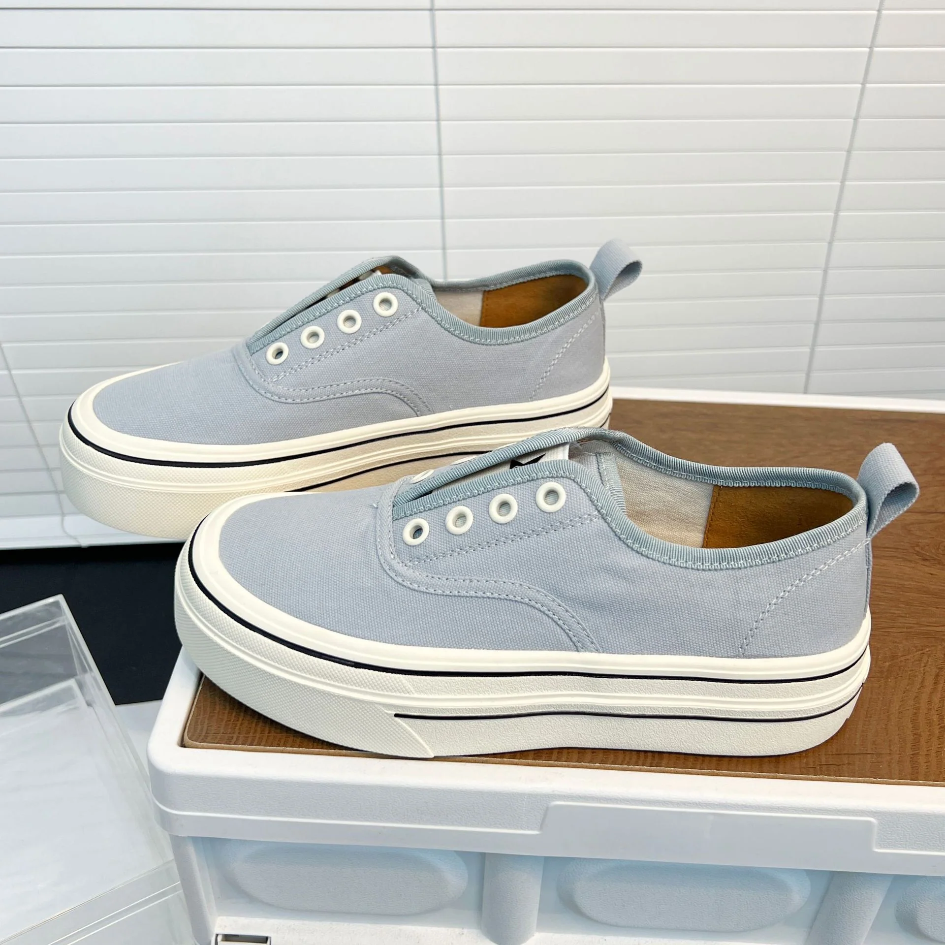 Damen lässige Canvas Sneaker mit komfortabler Innensohle und rutschfester Gummisohle Heidi Mode - Image 8