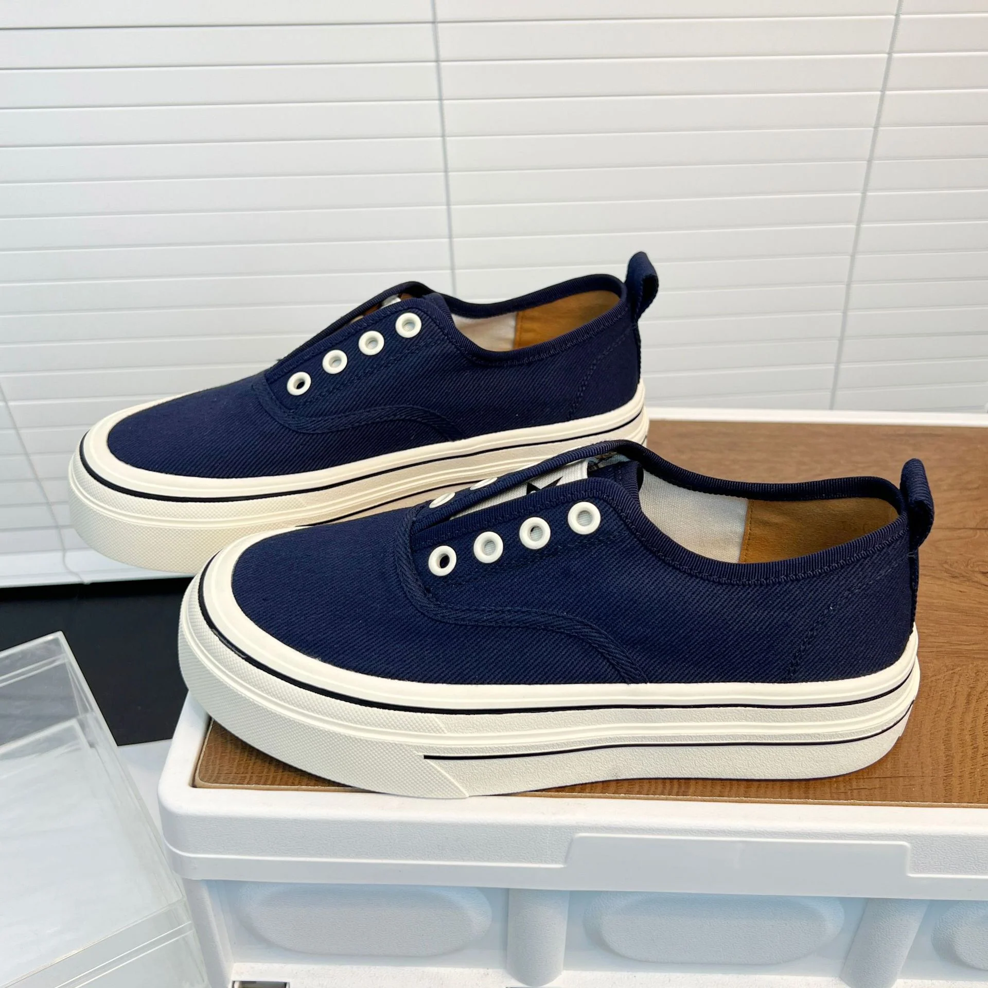 Damen lässige Canvas Sneaker mit komfortabler Innensohle und rutschfester Gummisohle Heidi Mode - Image 9
