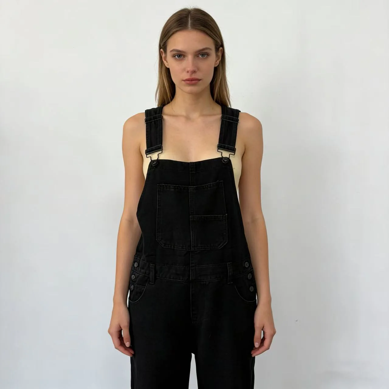 Damen Jeans Latzhose mit weitem Bein und tiefem Rückenausschnitt - Image 9