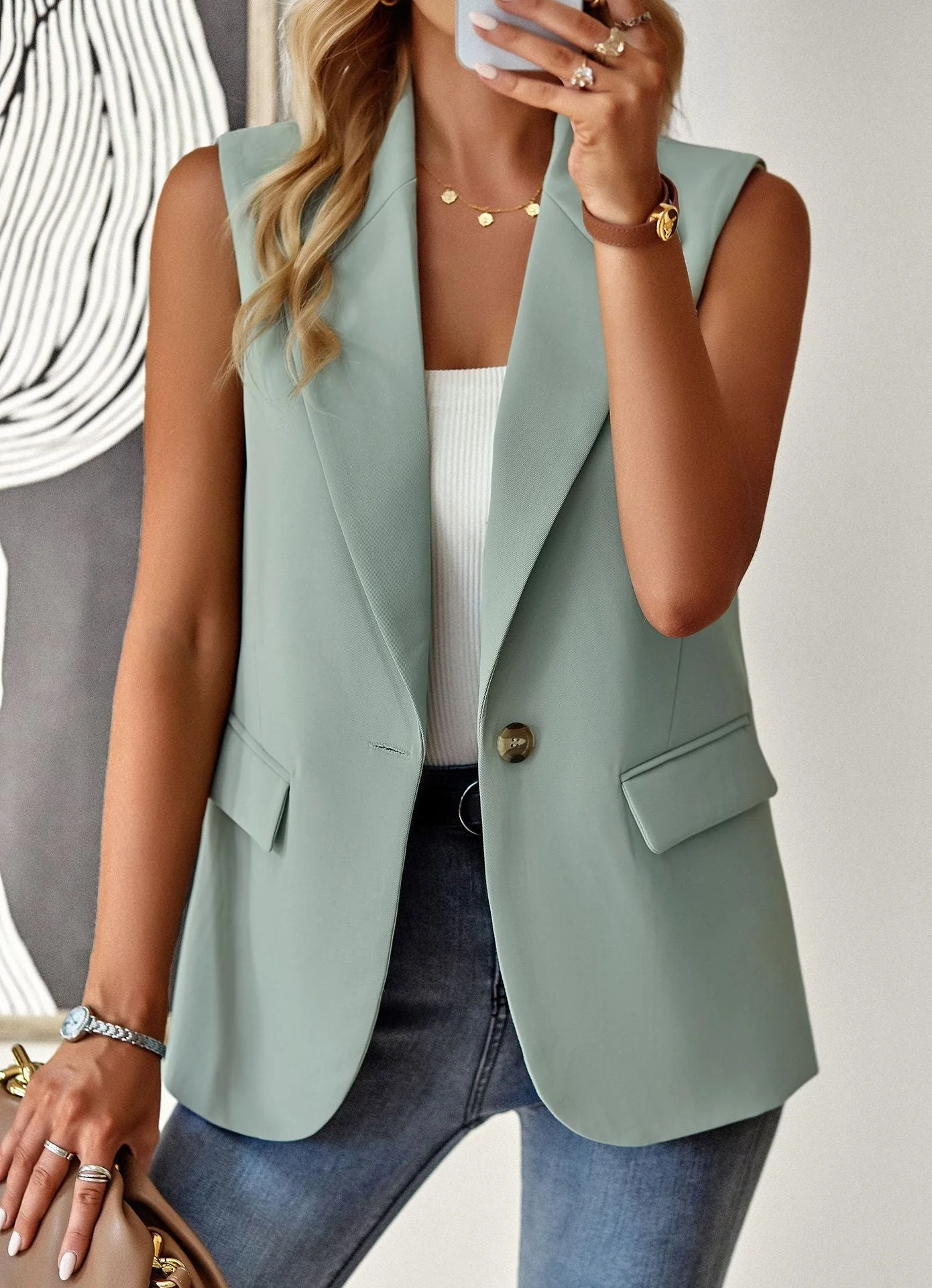Damen Lässiger Blazer Ohne Ärmel mit Tailliertem Schnitt und Eleganten Taschen Heidi-Mode - Image 9