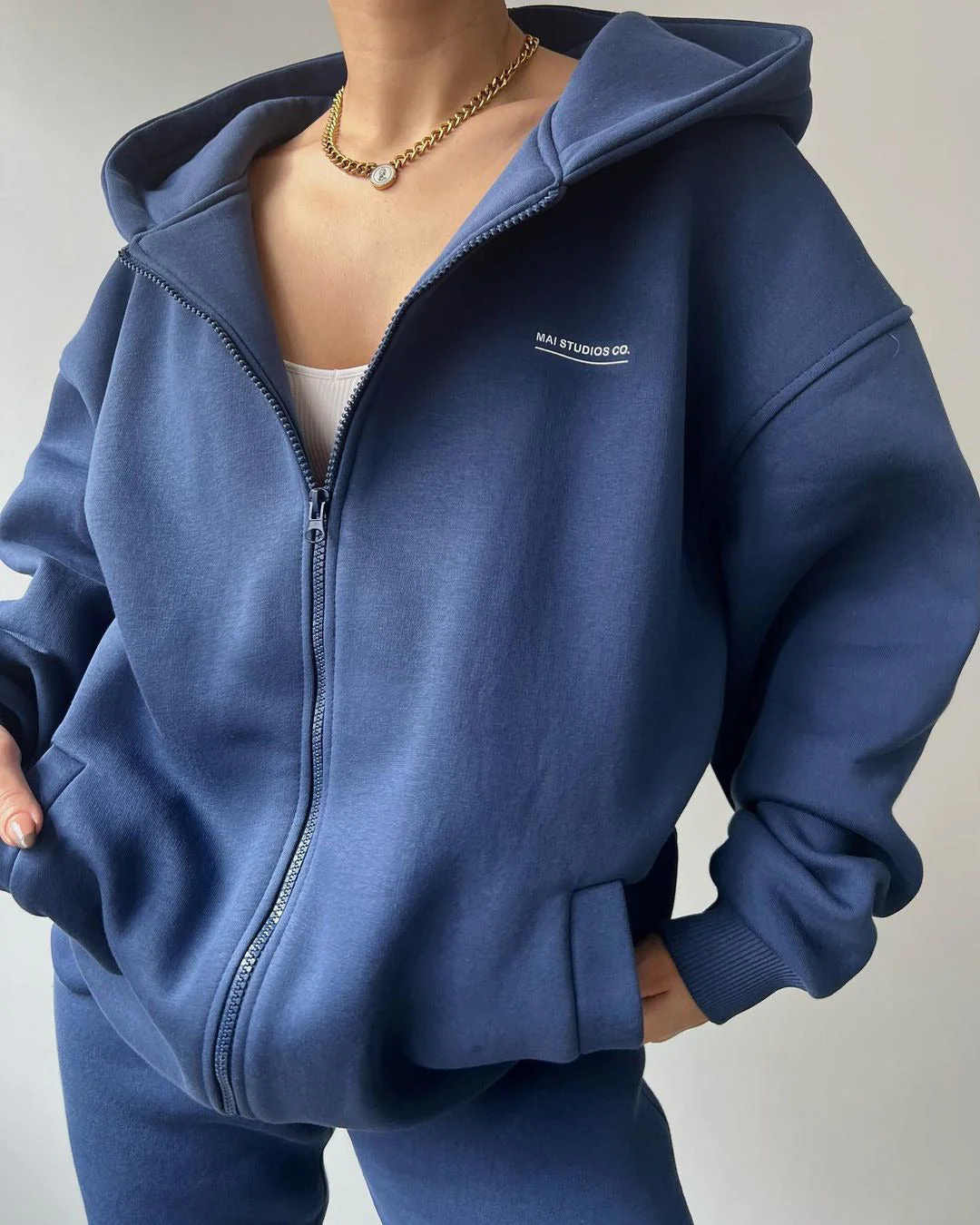 Damen Lässiger Oversized Hoodie mit Durchgehendem Reißverschluss und Praktischen Kängurutaschen Heidi-Mode - Image 10