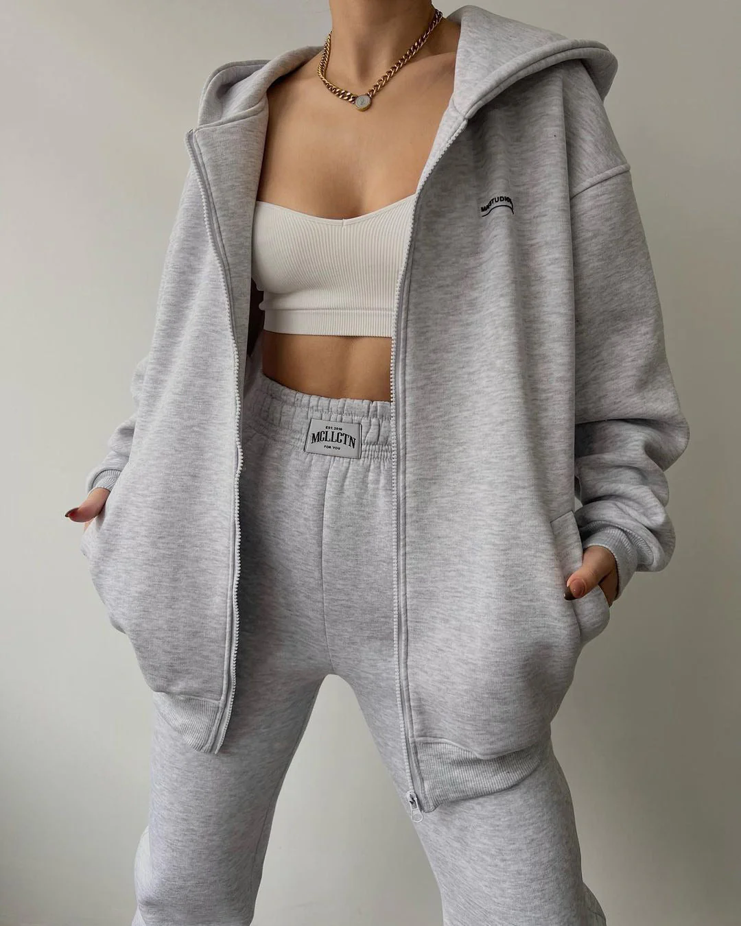 Damen Lässiger Oversized Hoodie mit Durchgehendem Reißverschluss und Praktischen Kängurutaschen Heidi-Mode - Image 7