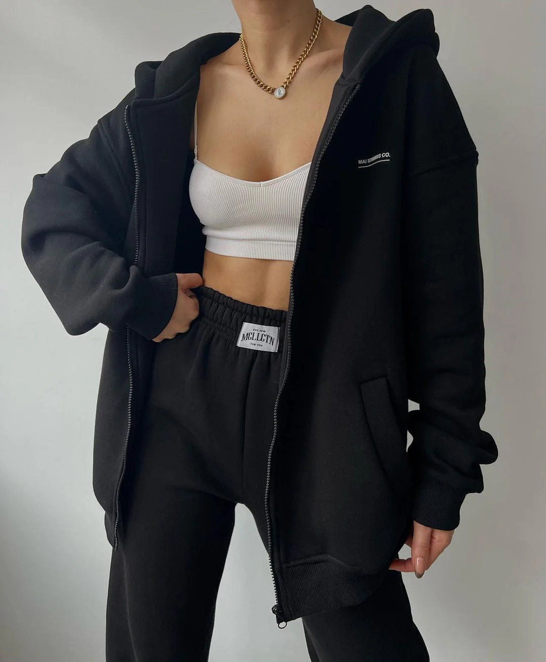 Damen Lässiger Oversized Hoodie mit Durchgehendem Reißverschluss und Praktischen Kängurutaschen Heidi-Mode - Image 8