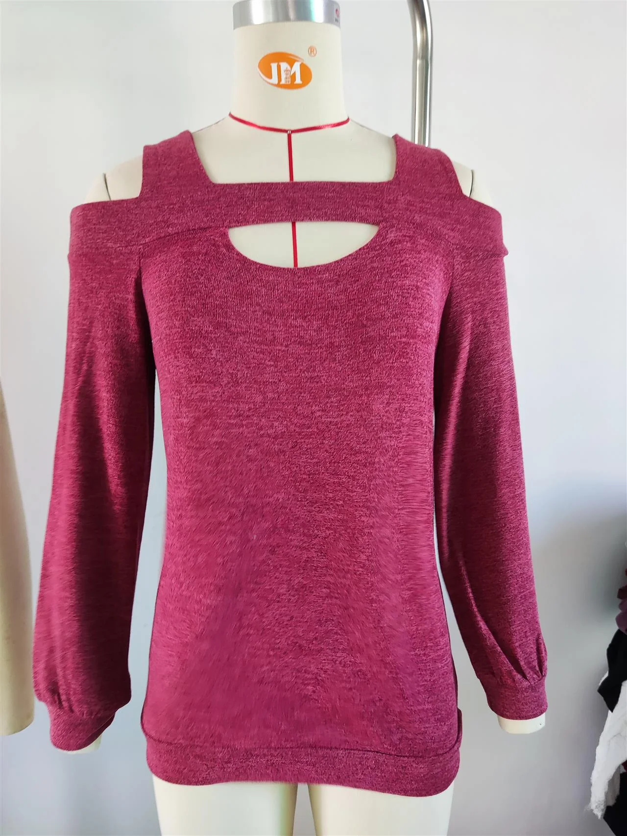 Damen Lässiges Cold-Shoulder Sweatshirt mit Tiefem Ausschnitt und Ballonärmeln Heidi-Mode - Image 8