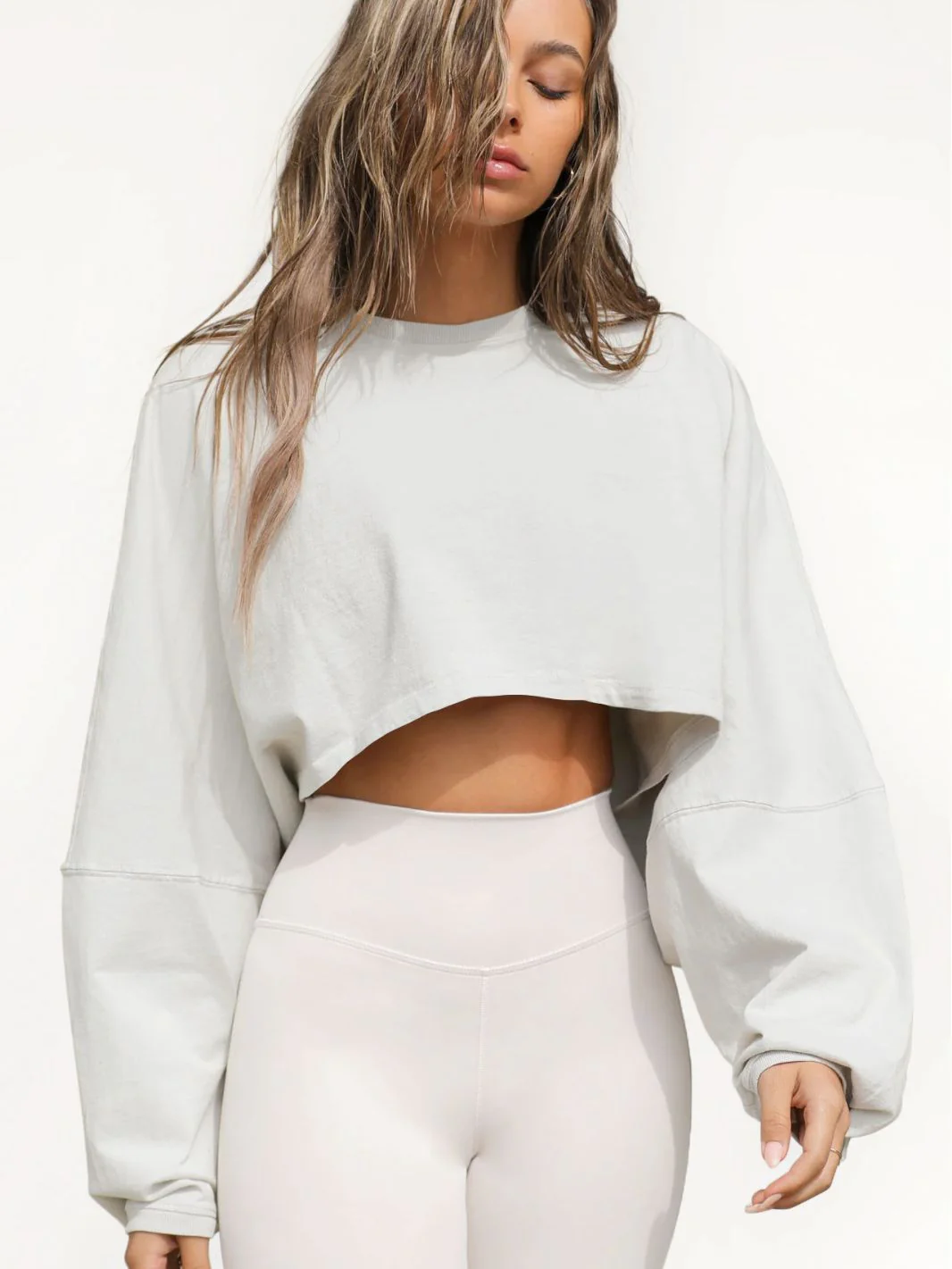 Damen Lässiges Cropped Sweatshirt mit Weitem Schnitt und Ballonärmeln Heidi-Mode - Image 9