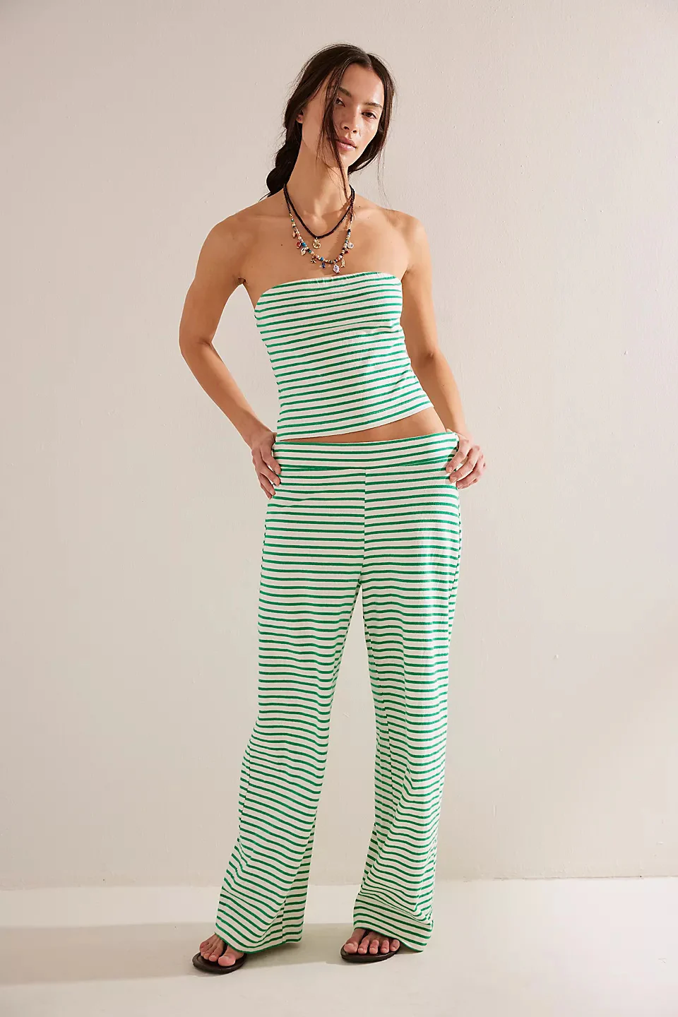 Damen lässiges Loungewear-Set mit geripptem Oberteil und weiten Hosen Heidi-Mode - Image 10