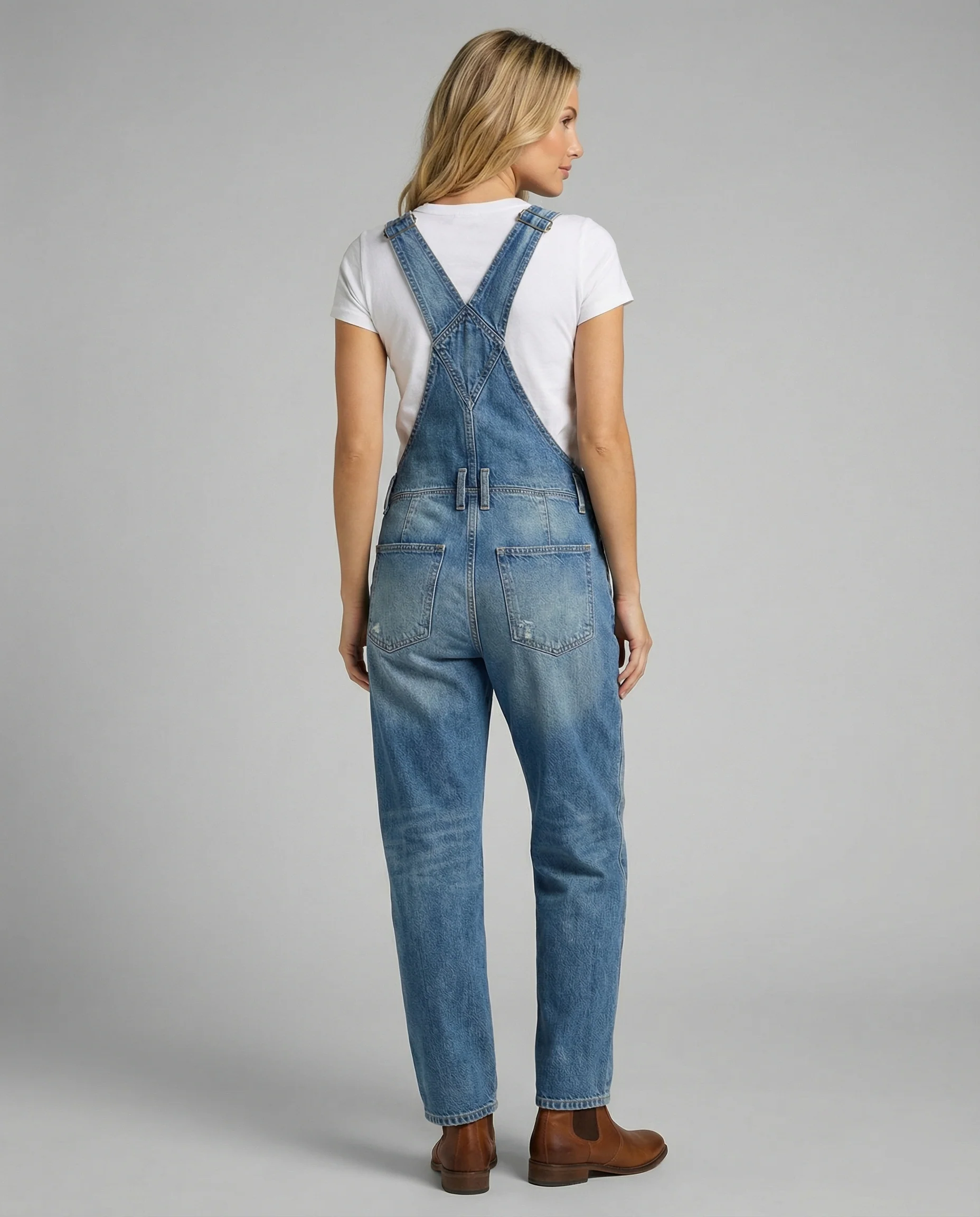 Damen Jeans Latzhose mit weitem Bein und urbanem Design - Image 2