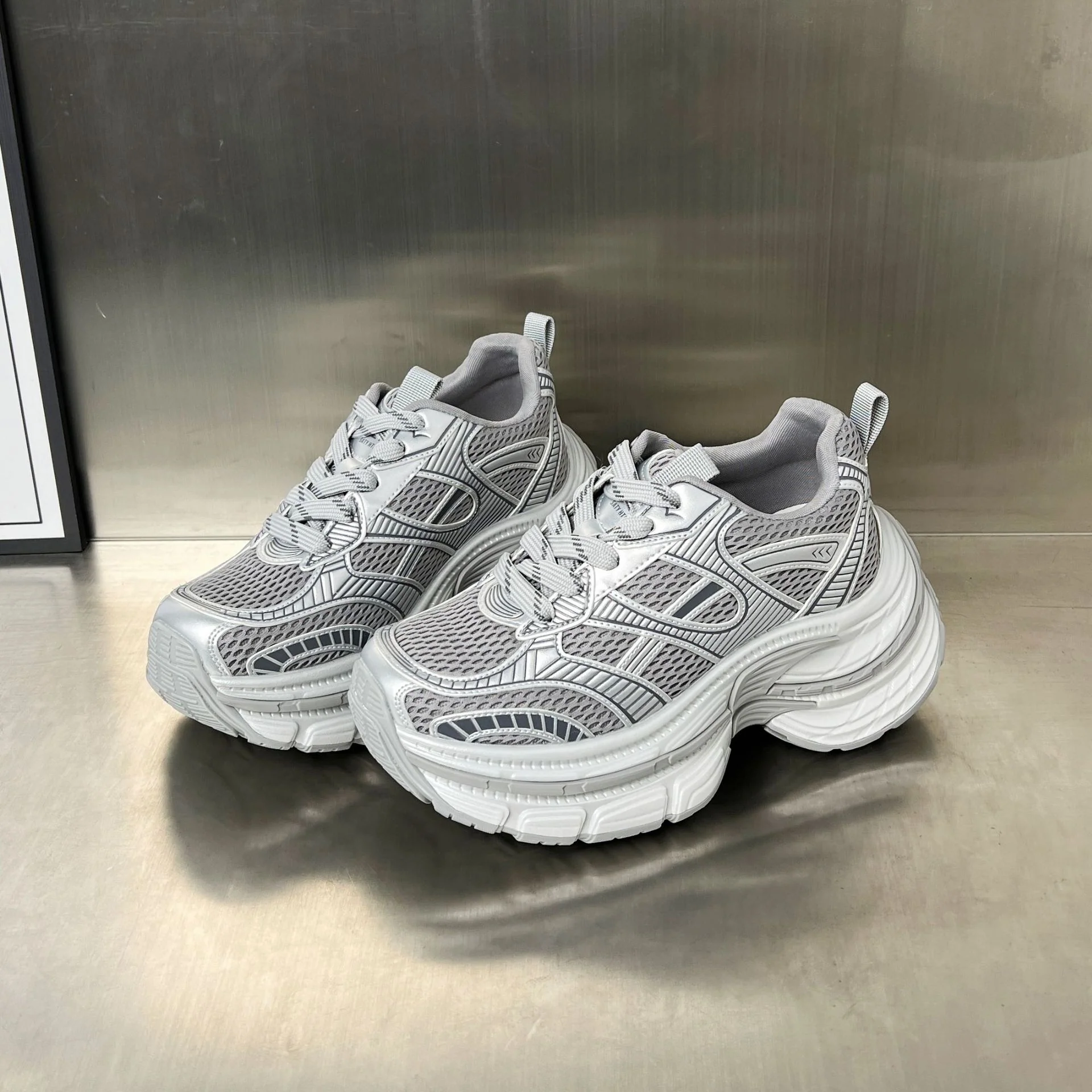 Damen Lauf-Sneaker mit atmungsaktiver Mesh-Oberfläche und stoßdämpfender Sohle Heidi Mode - Image 6