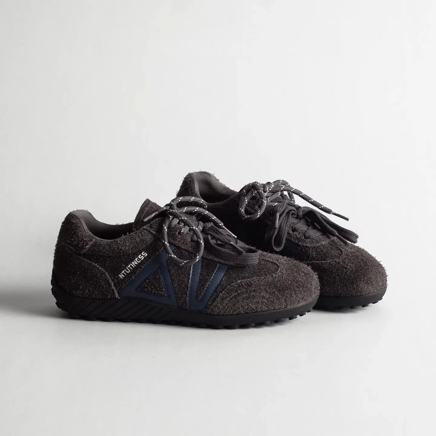 Damen Lauf Sneakers mit Sportlichem Design und Hochwertigem Wildleder Heidi Mode - Image 3