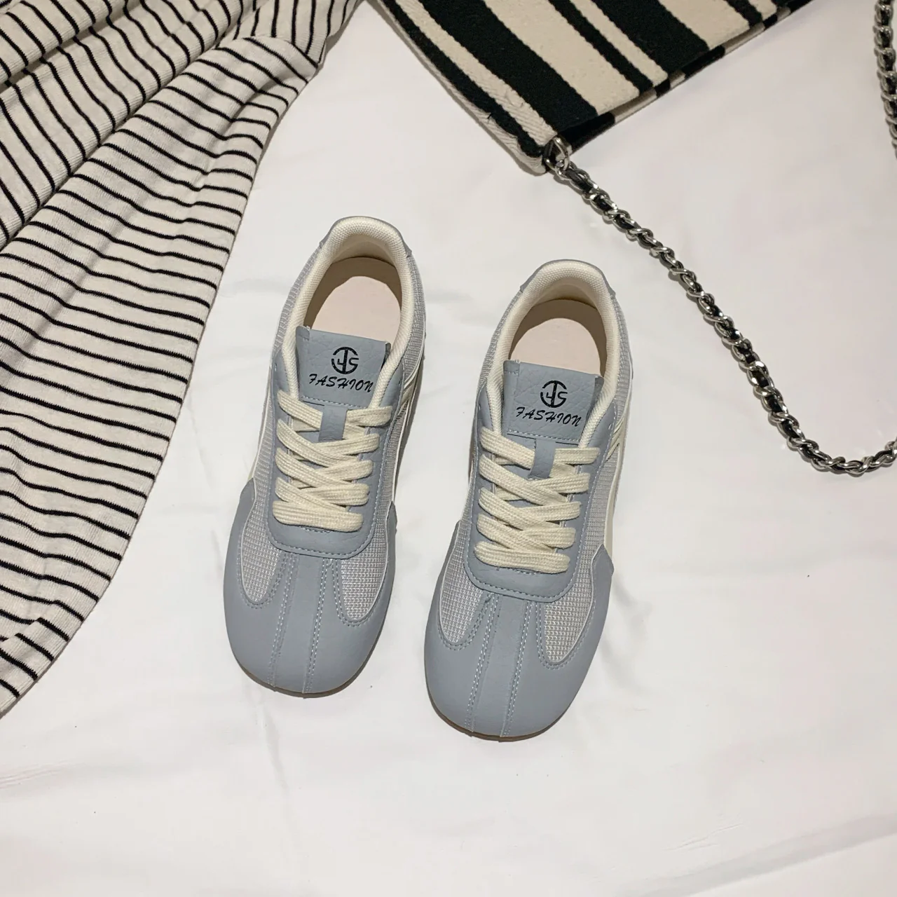Damen Leichte Freizeitsneaker mit atmungsaktivem Netzmaterial und flexibler Sohle Heidi Mode - Image 2